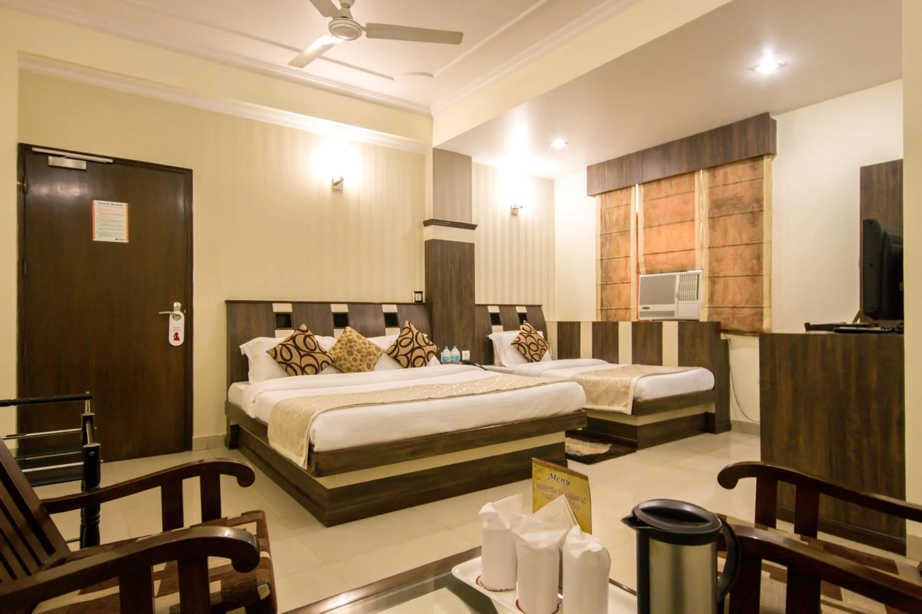 Photo of the whole room, Bed in Hotel Grand Park Inn