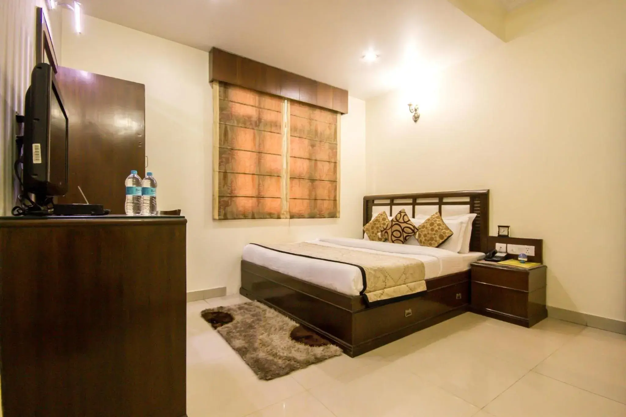 Deluxe Room - single occupancy in Hotel Grand Park Inn Deluxe Room - single occupancy in Hotel Grand Park Inn