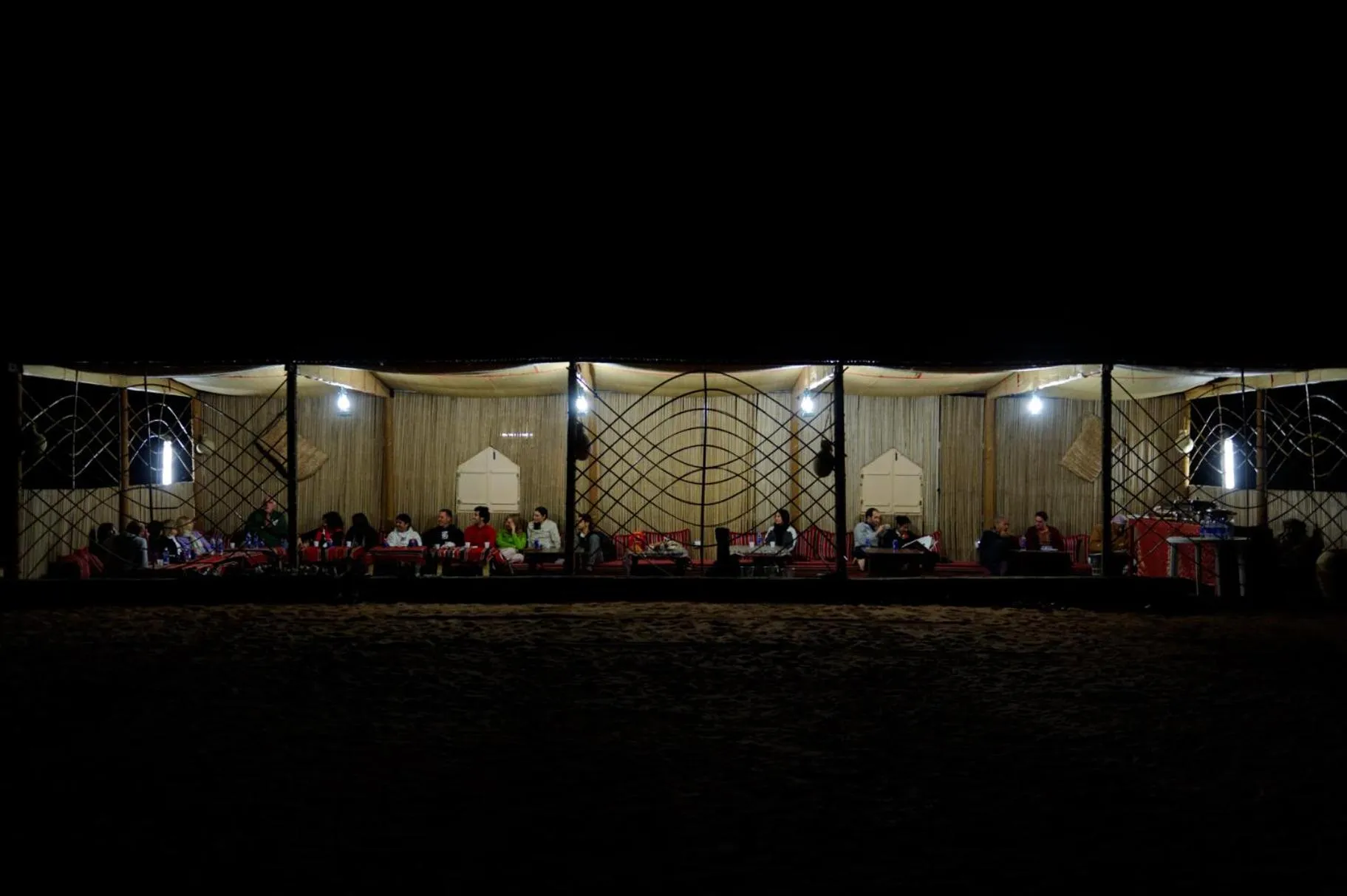 Restaurant/places to eat in Desert Retreat Camp