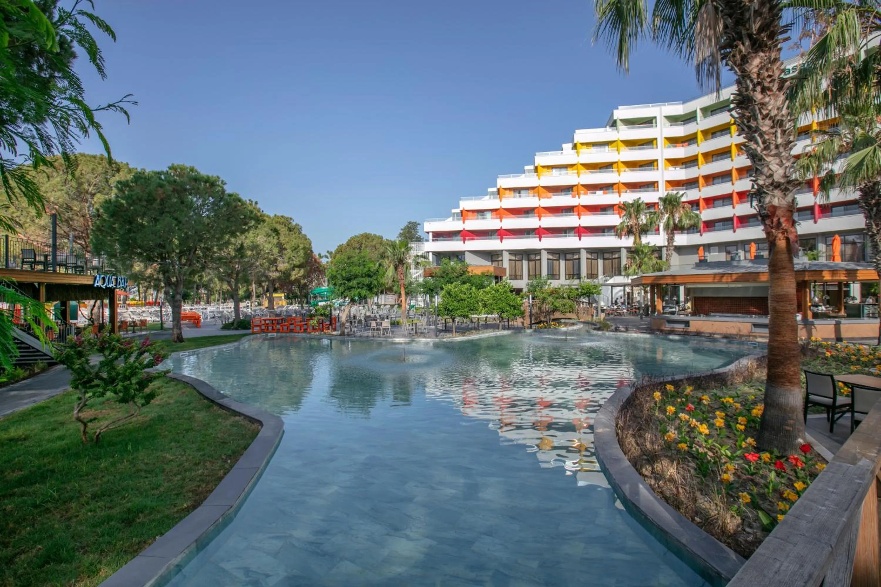 Swimming pool in Megasaray Resort Side