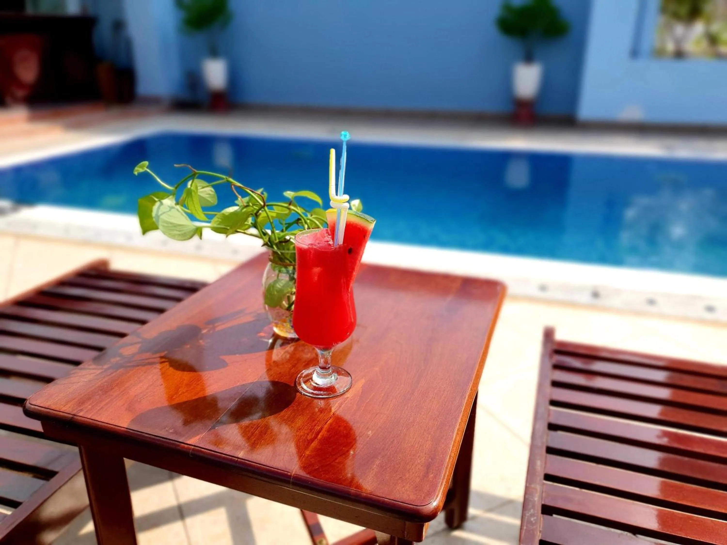 Swimming pool in Huong Sen Hotel