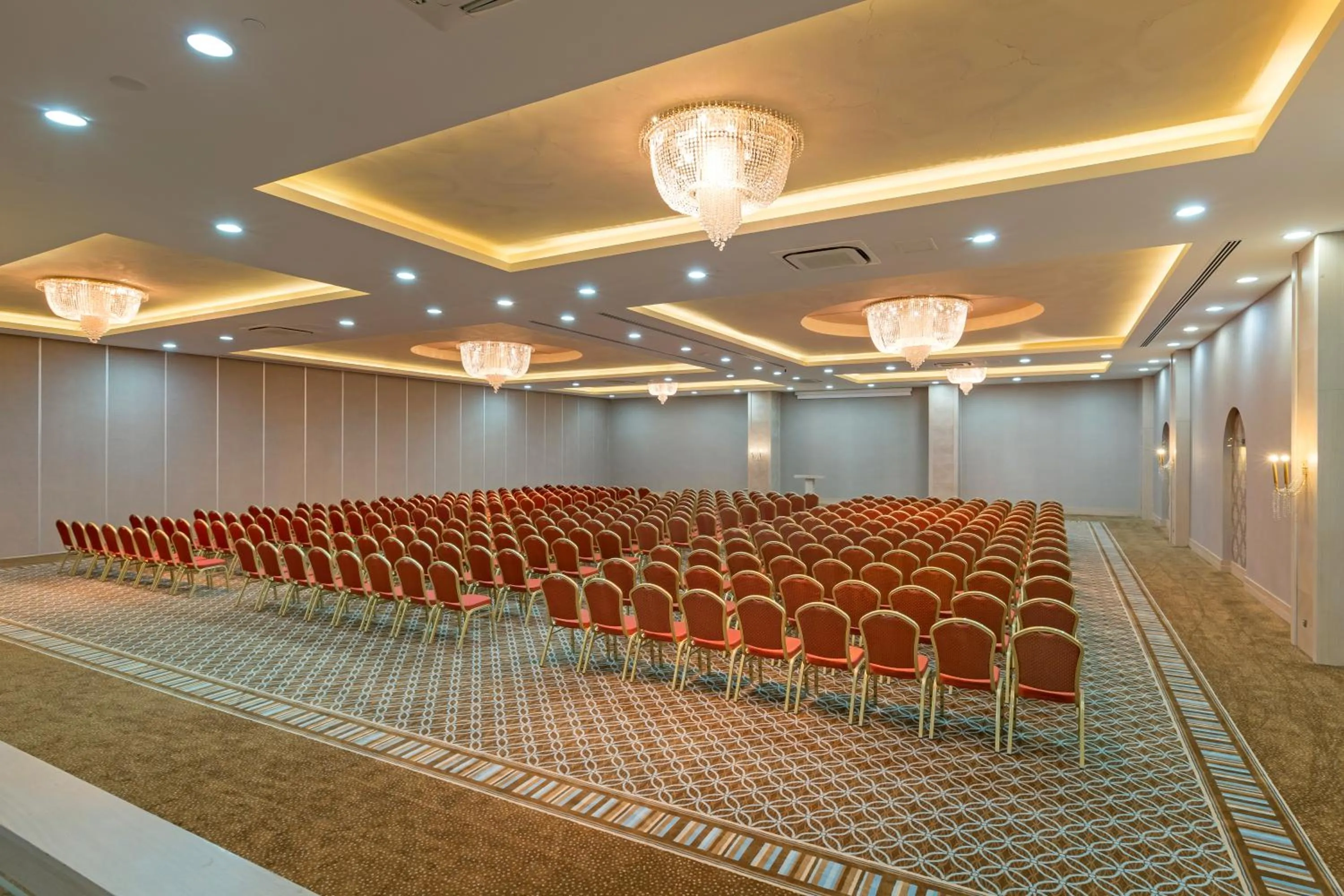 Banquet/Function facilities in Royal Holiday Palace