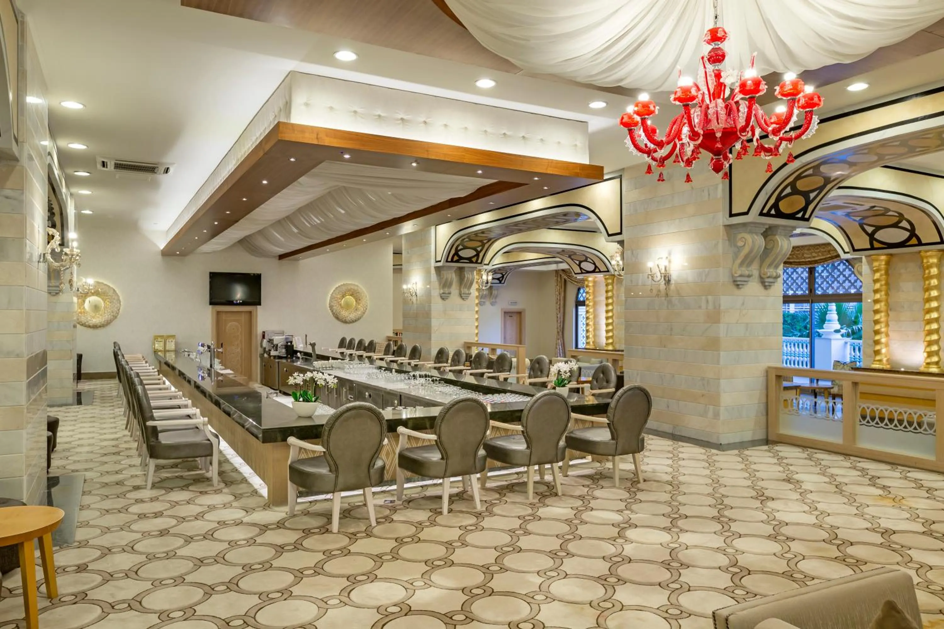 Lounge or bar in Royal Holiday Palace