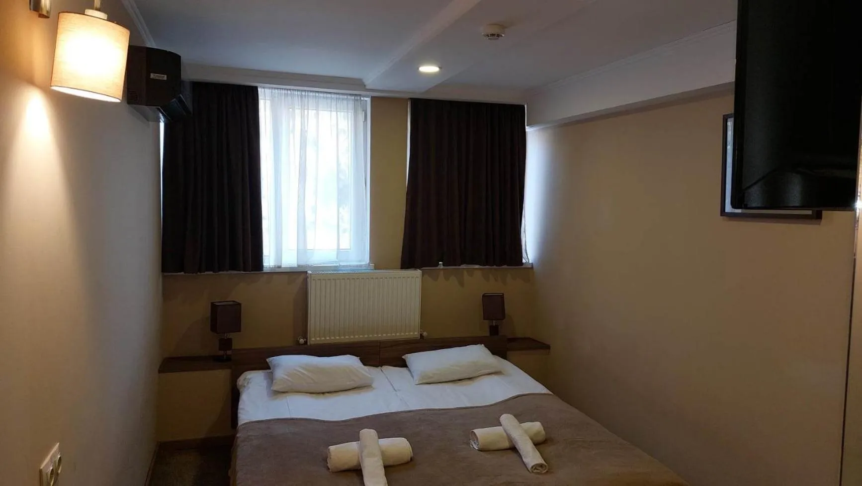 Bed in Hotel Reverence