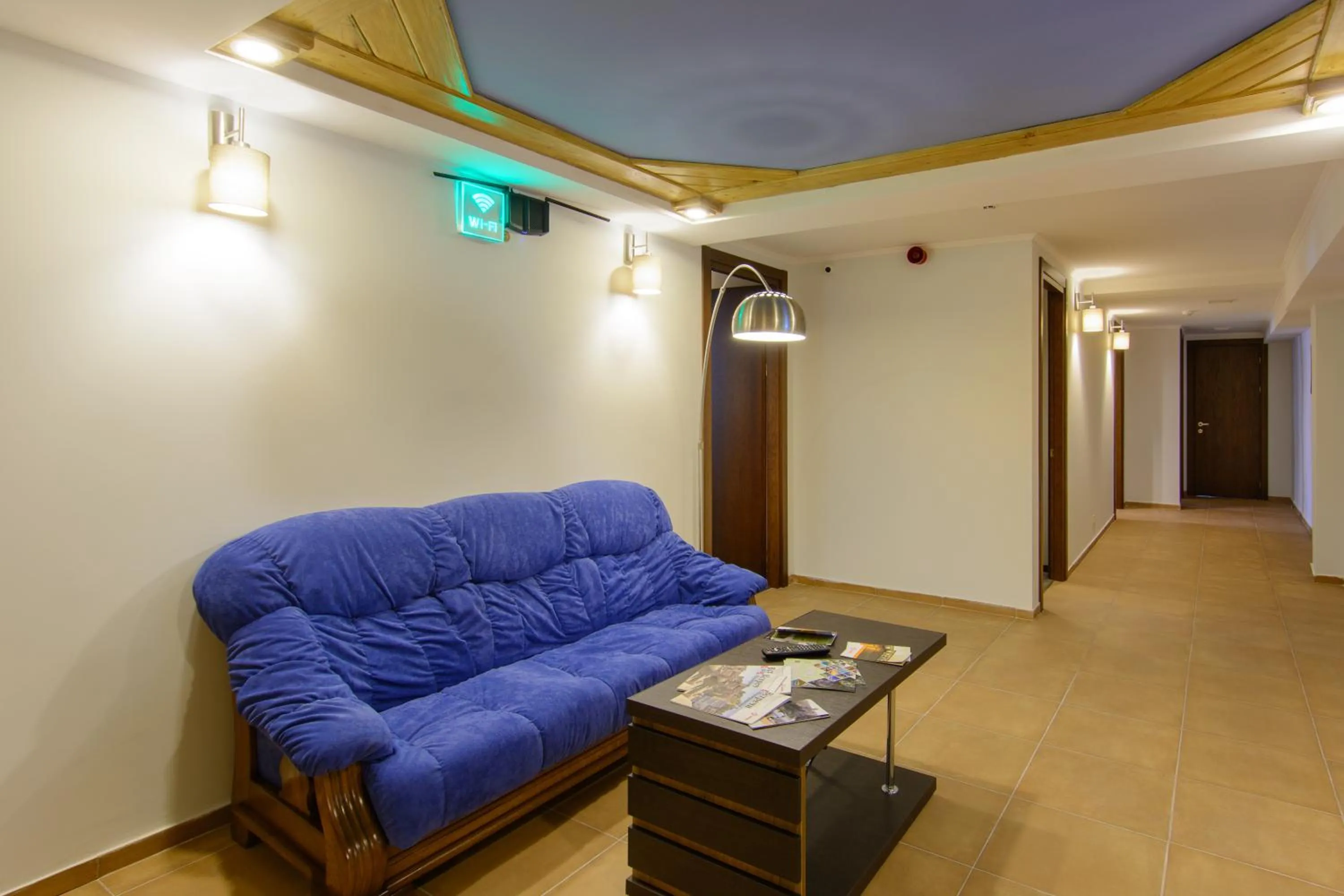 Communal lounge/ TV room in Hotel Reverence