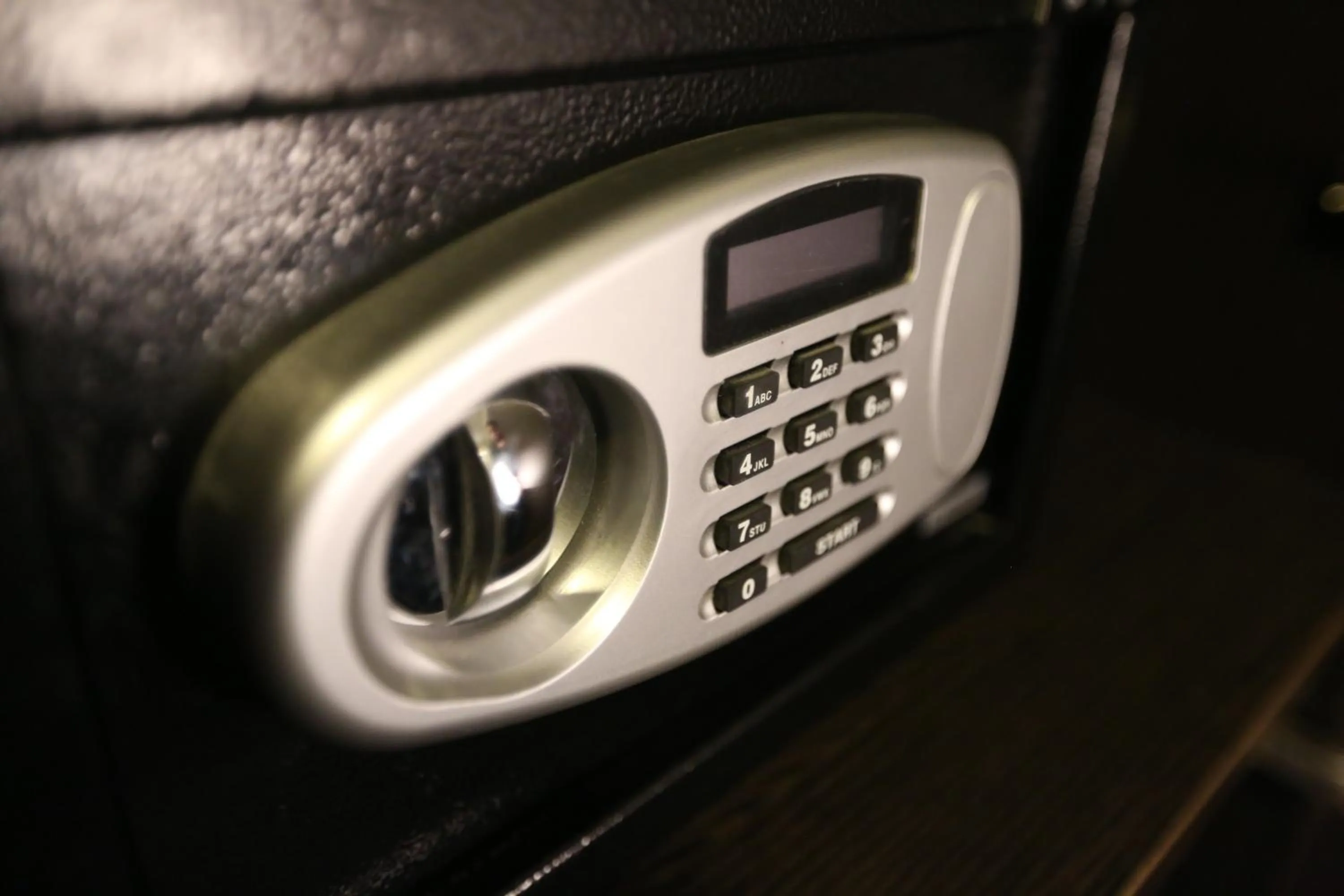 safe in Hotel Reverence