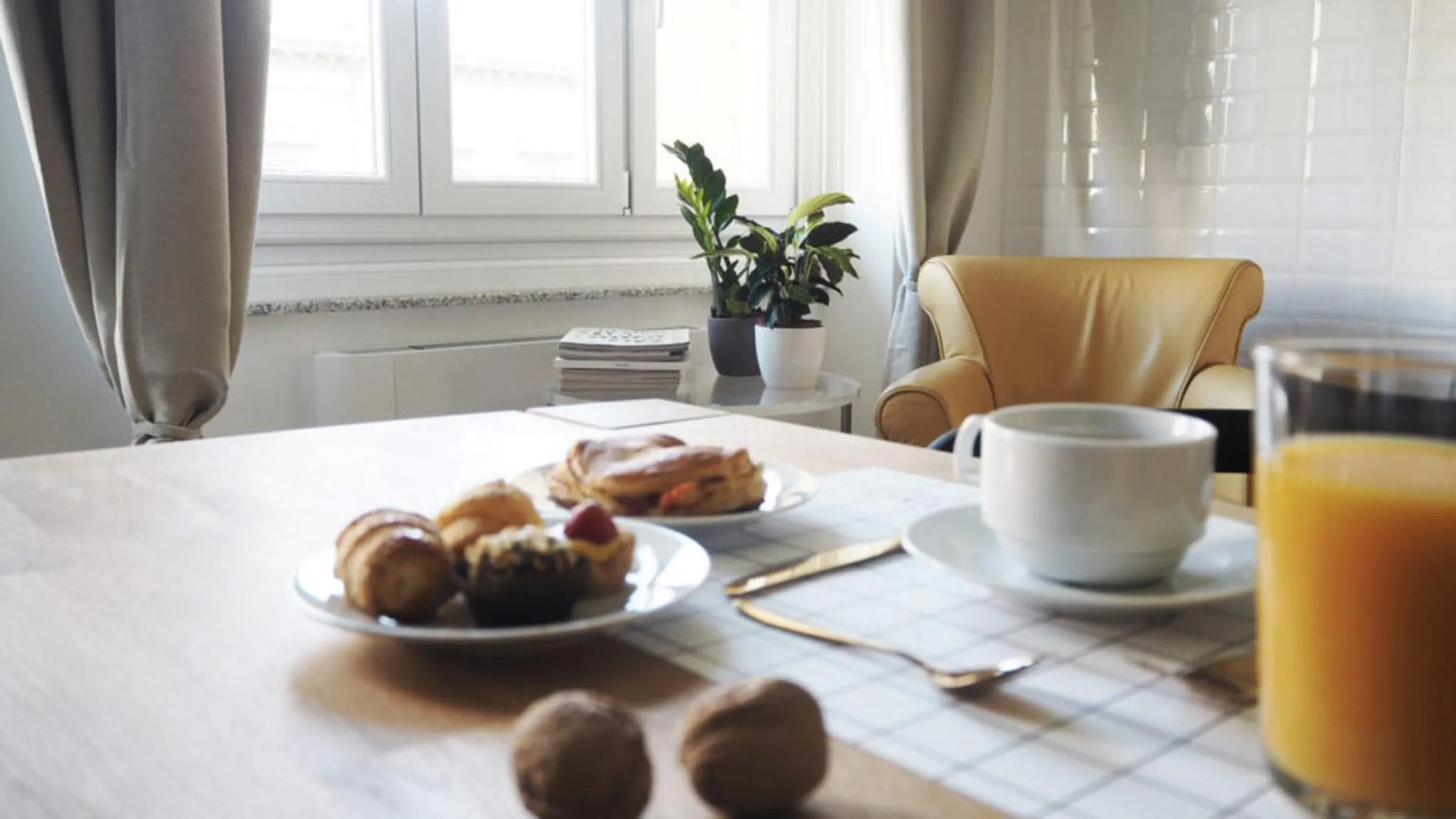 Italian breakfast in Cramu Bed&Breakfast