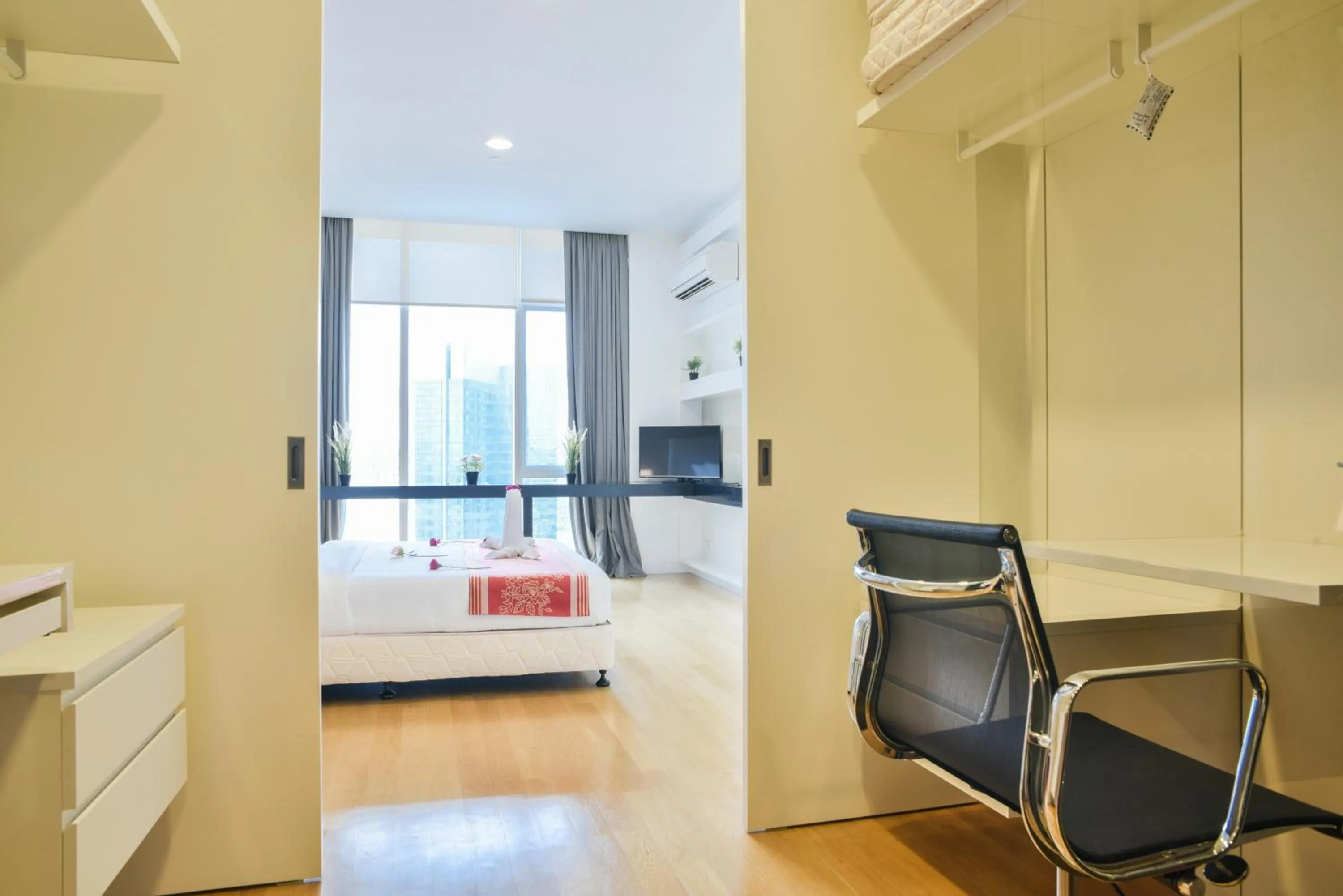 Area and facilities, Bed in Saba Suites at Platinum KLCC Bukit Bintang Kuala Lumpur