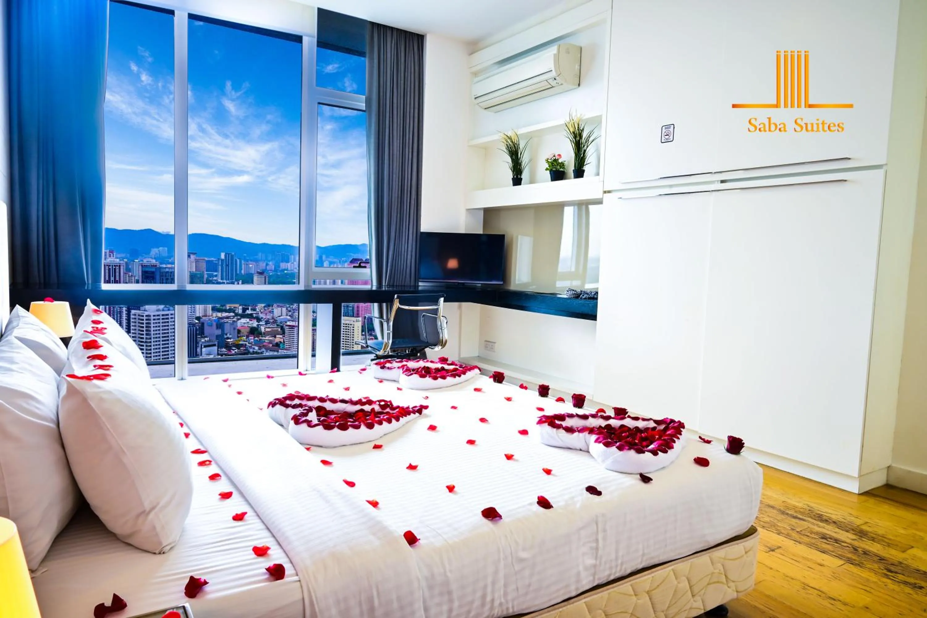 View (from property/room), Bed in Saba Suites at Platinum KLCC Bukit Bintang Kuala Lumpur