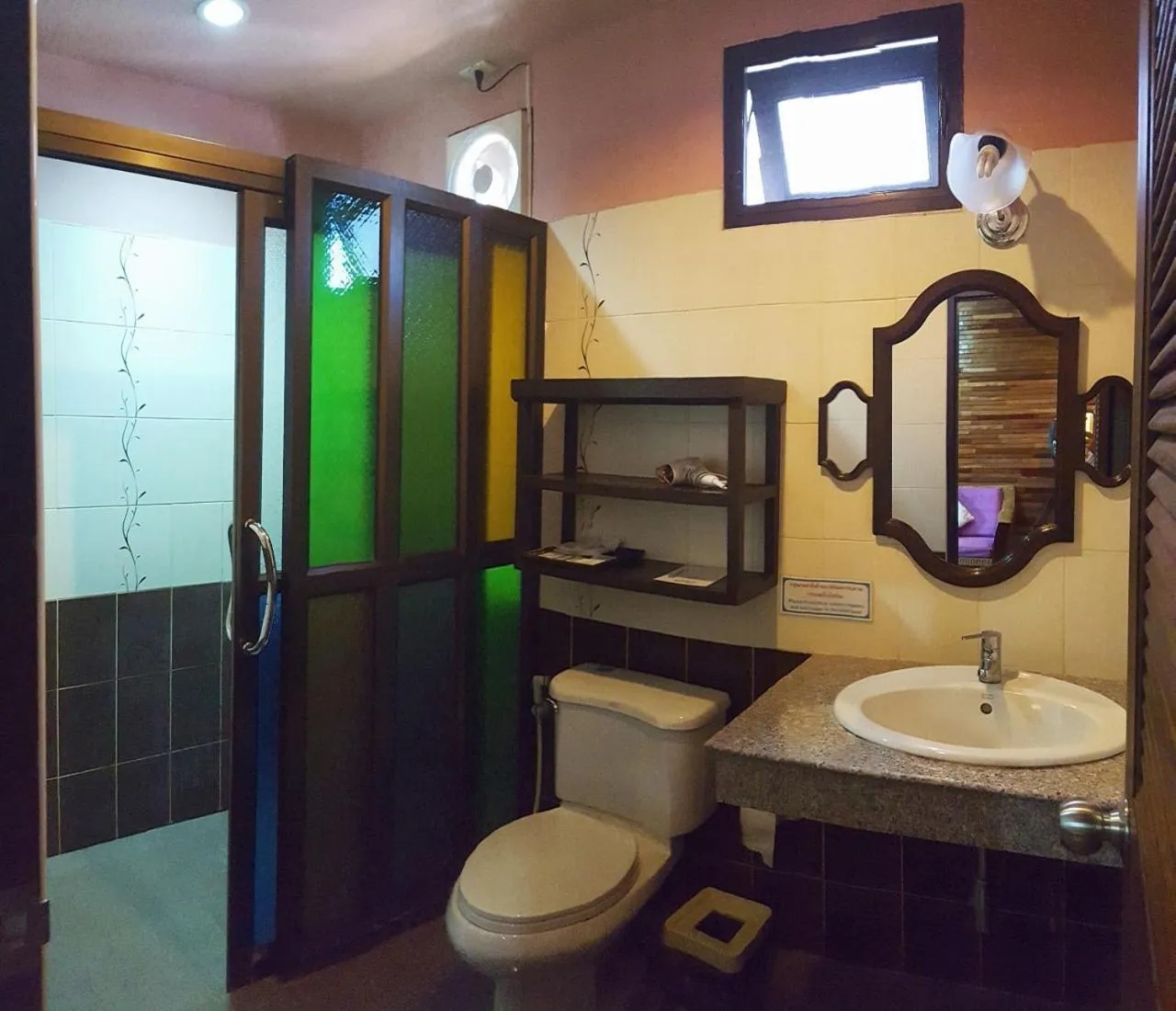 Toilet in Baan Soontree Resort