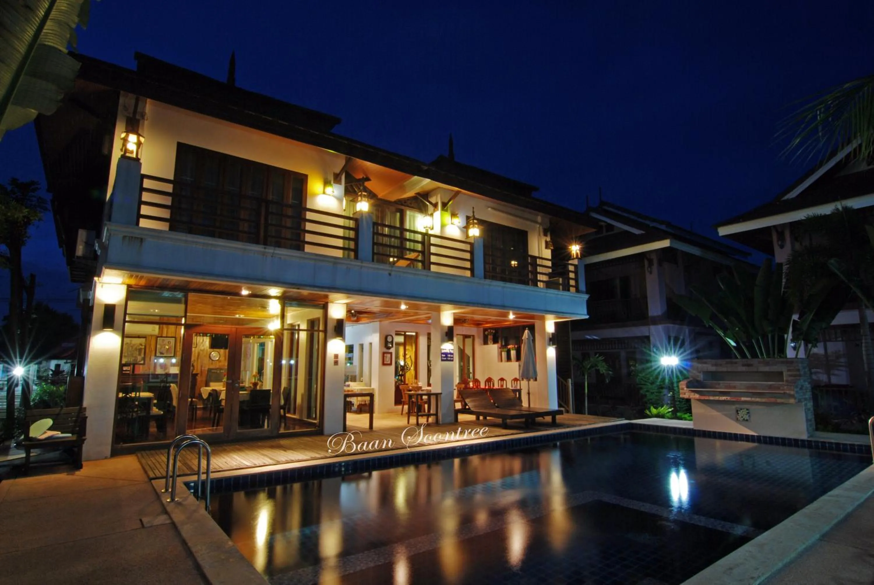 Facade/entrance in Baan Soontree Resort