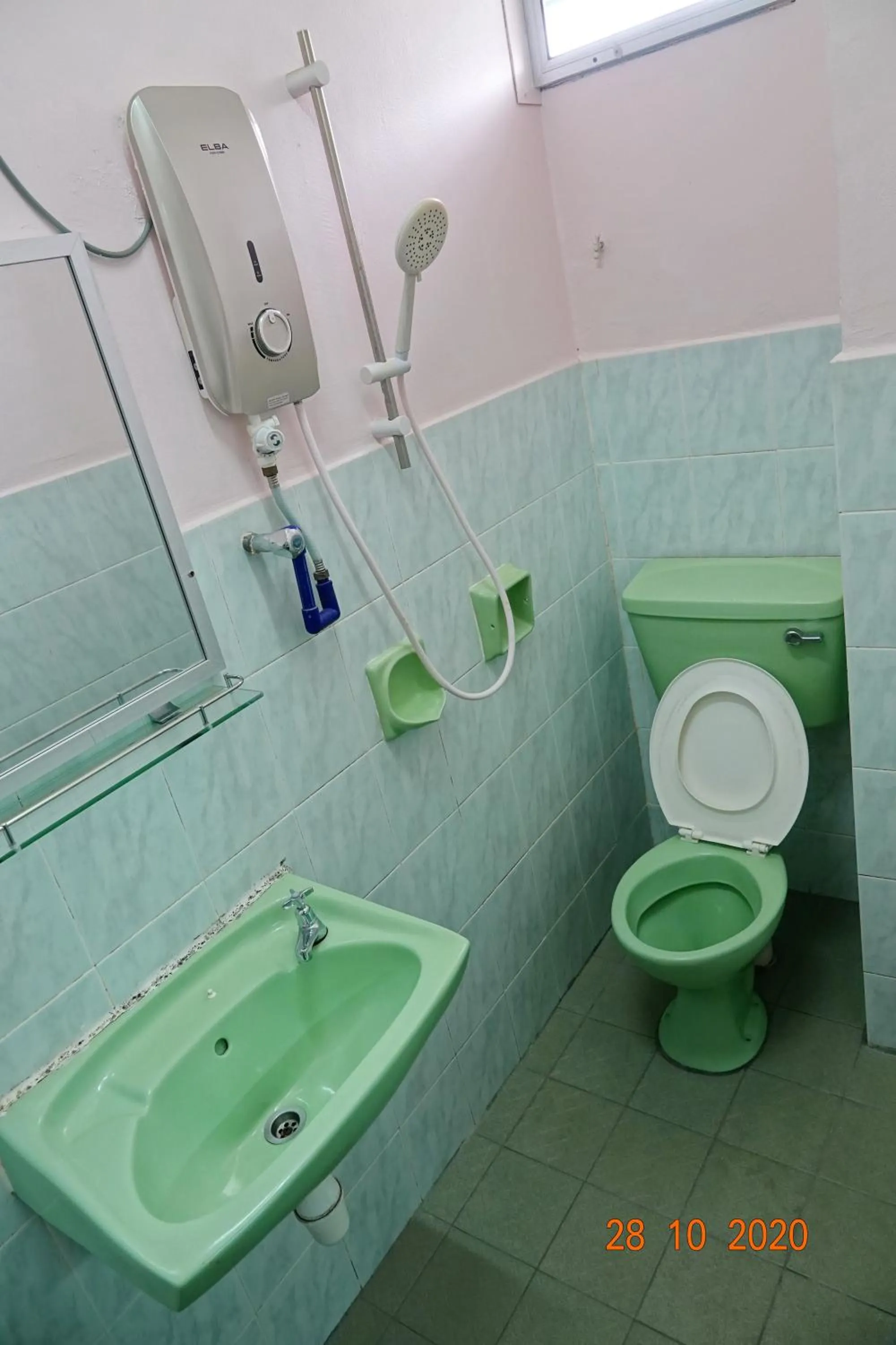 Shower in The Room Concept Homestay