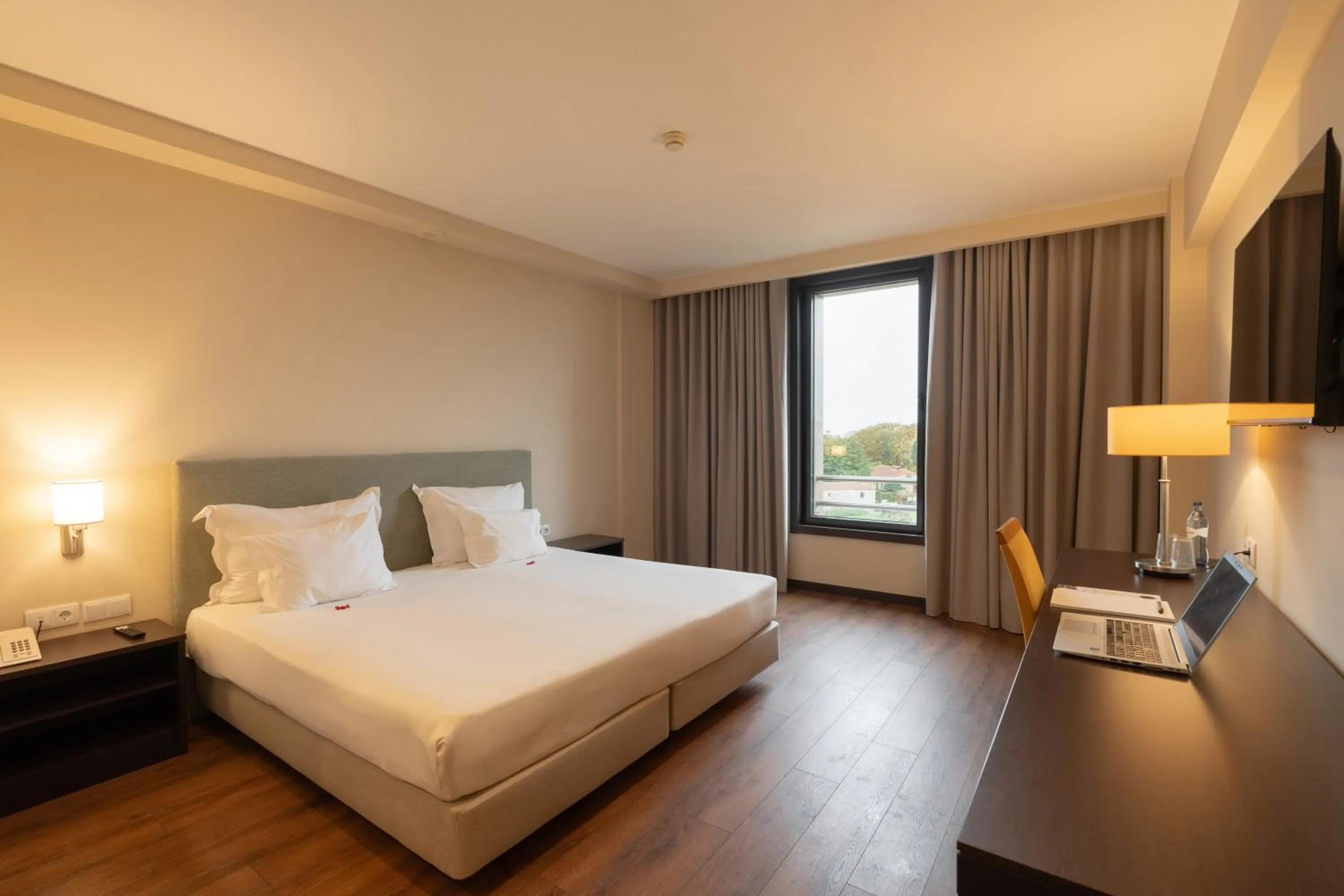 Photo of the whole room, Bed in Hotel Premium Porto Maia