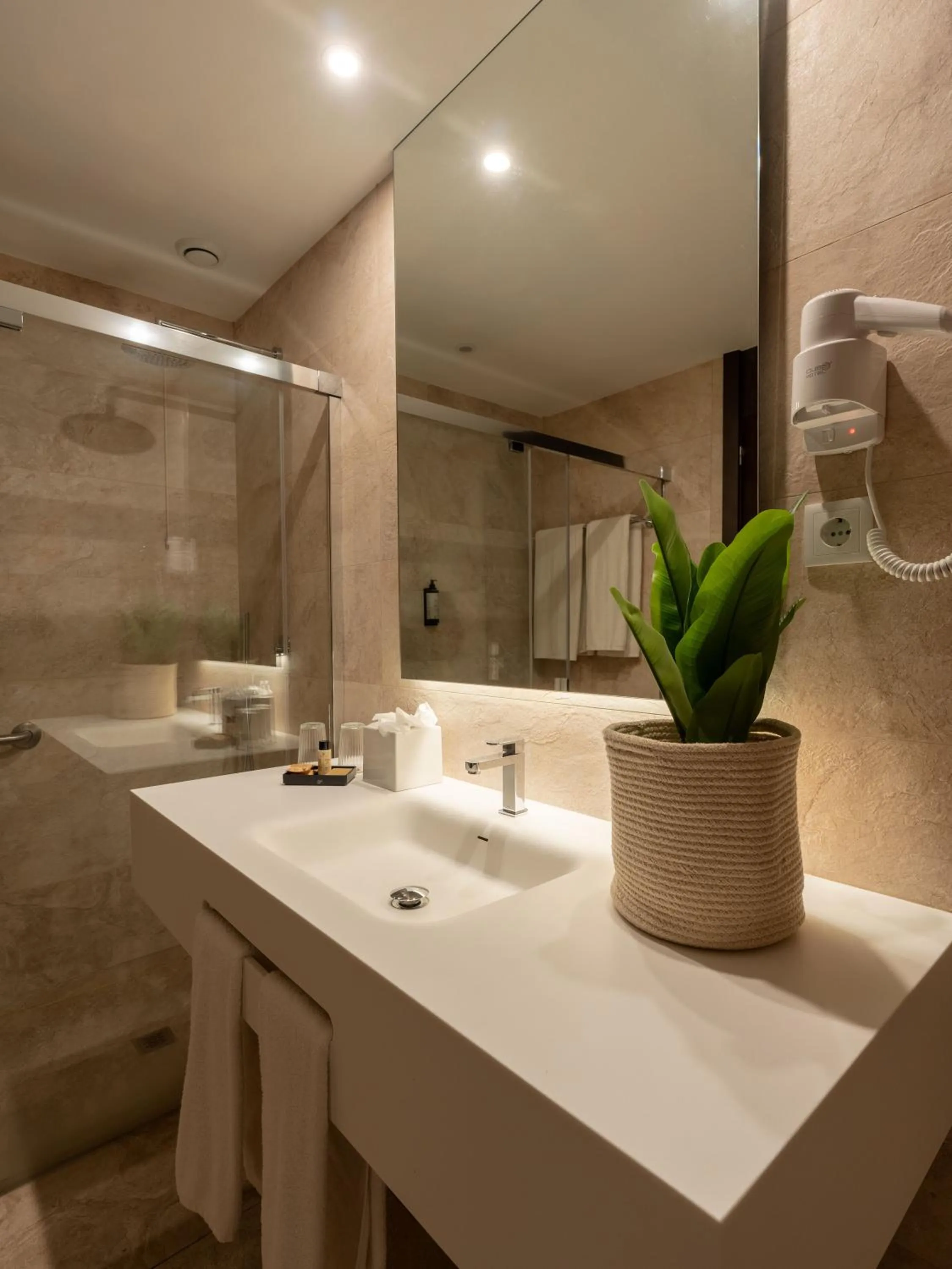 Hotel Premium Porto Maia