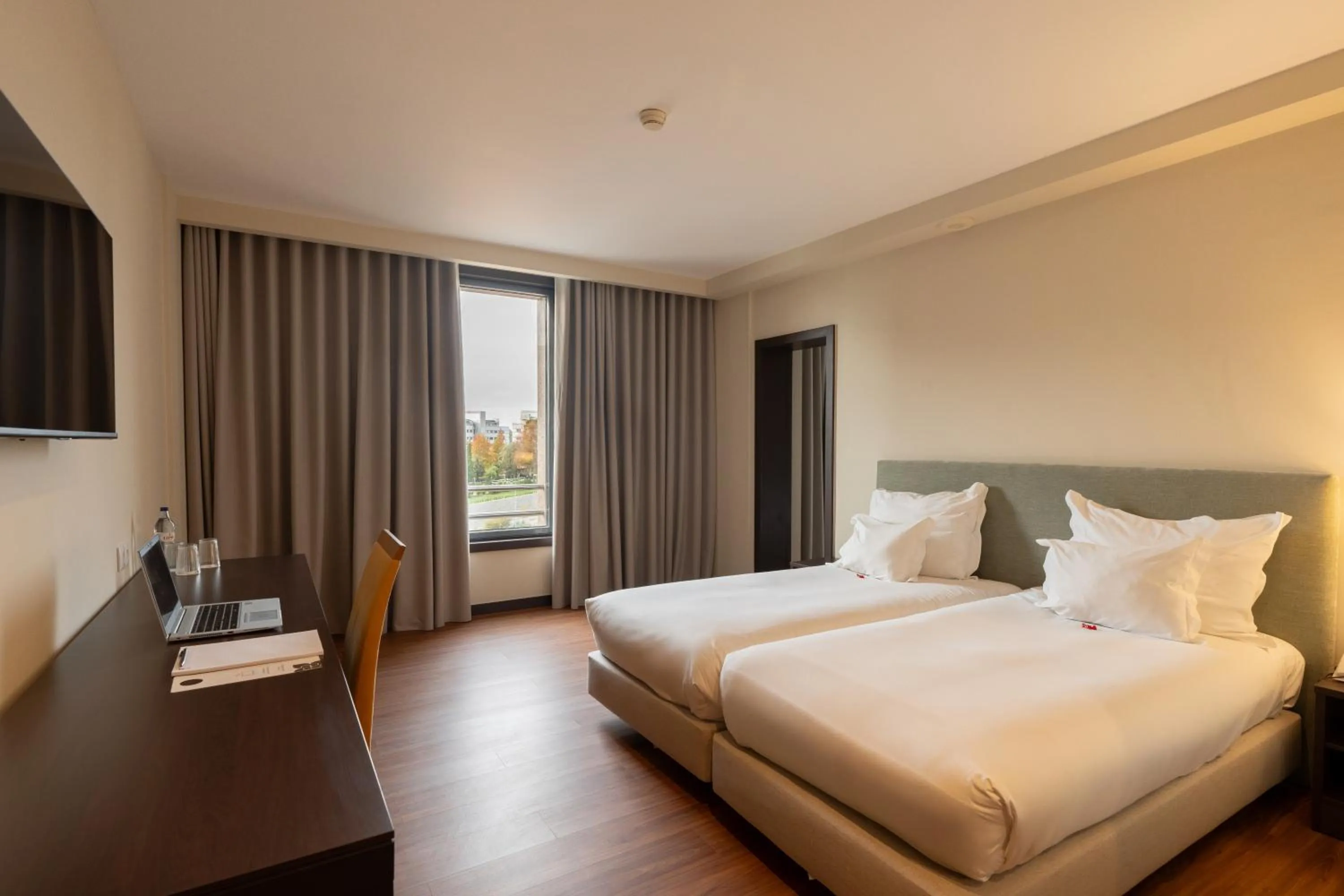 Bed in Hotel Premium Porto Maia