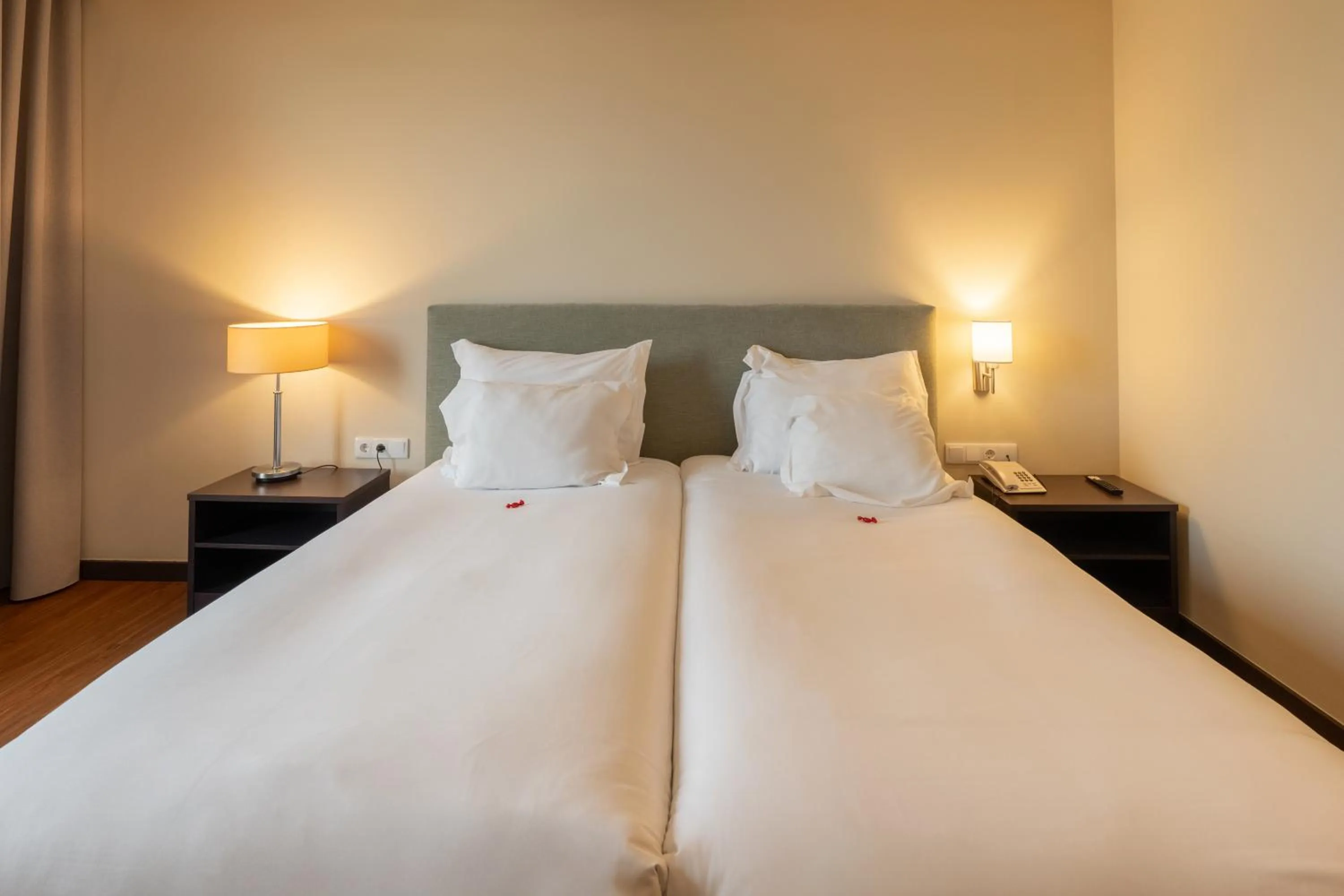 Bed in Hotel Premium Porto Maia