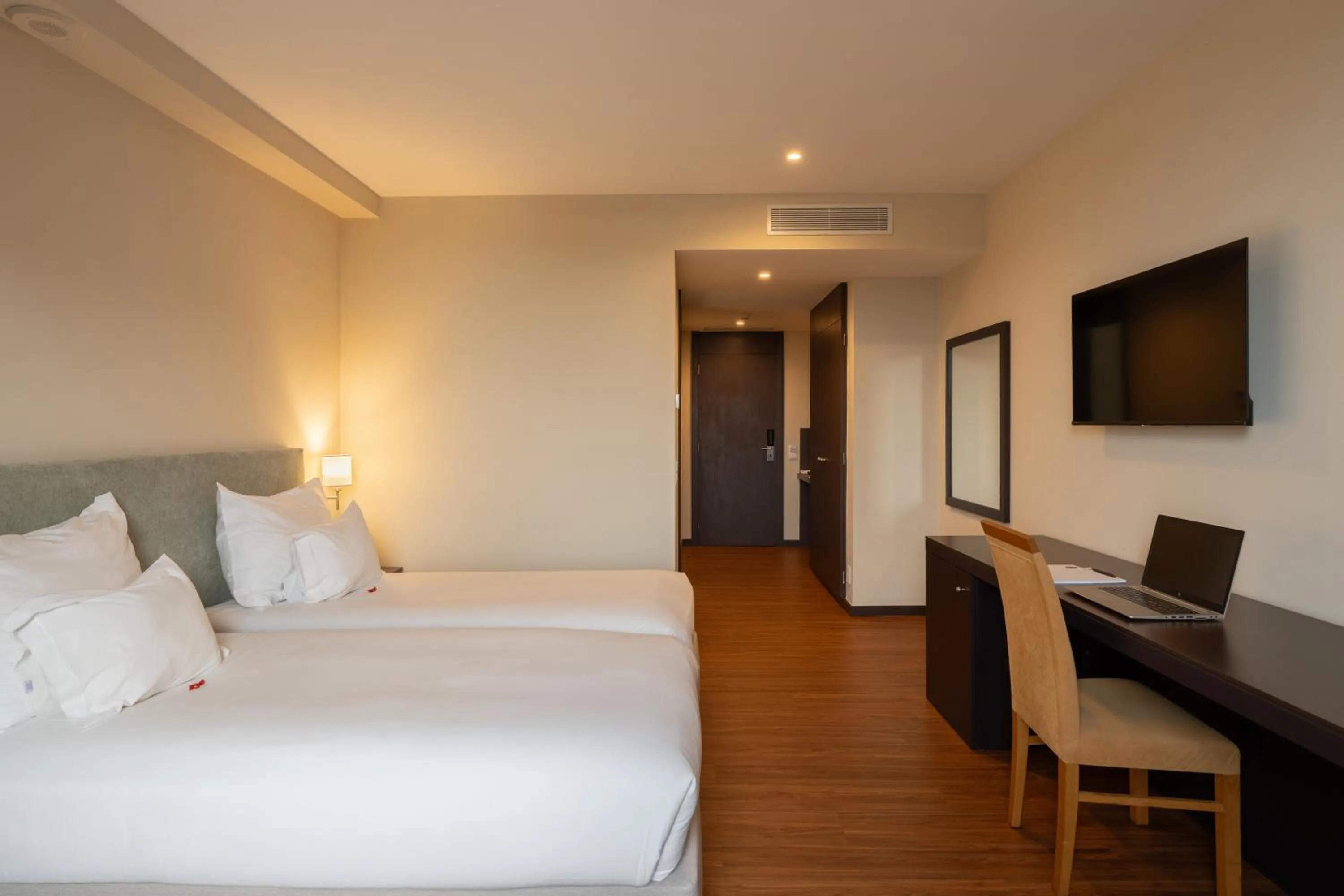 Bedroom, Bed in Hotel Premium Porto Maia