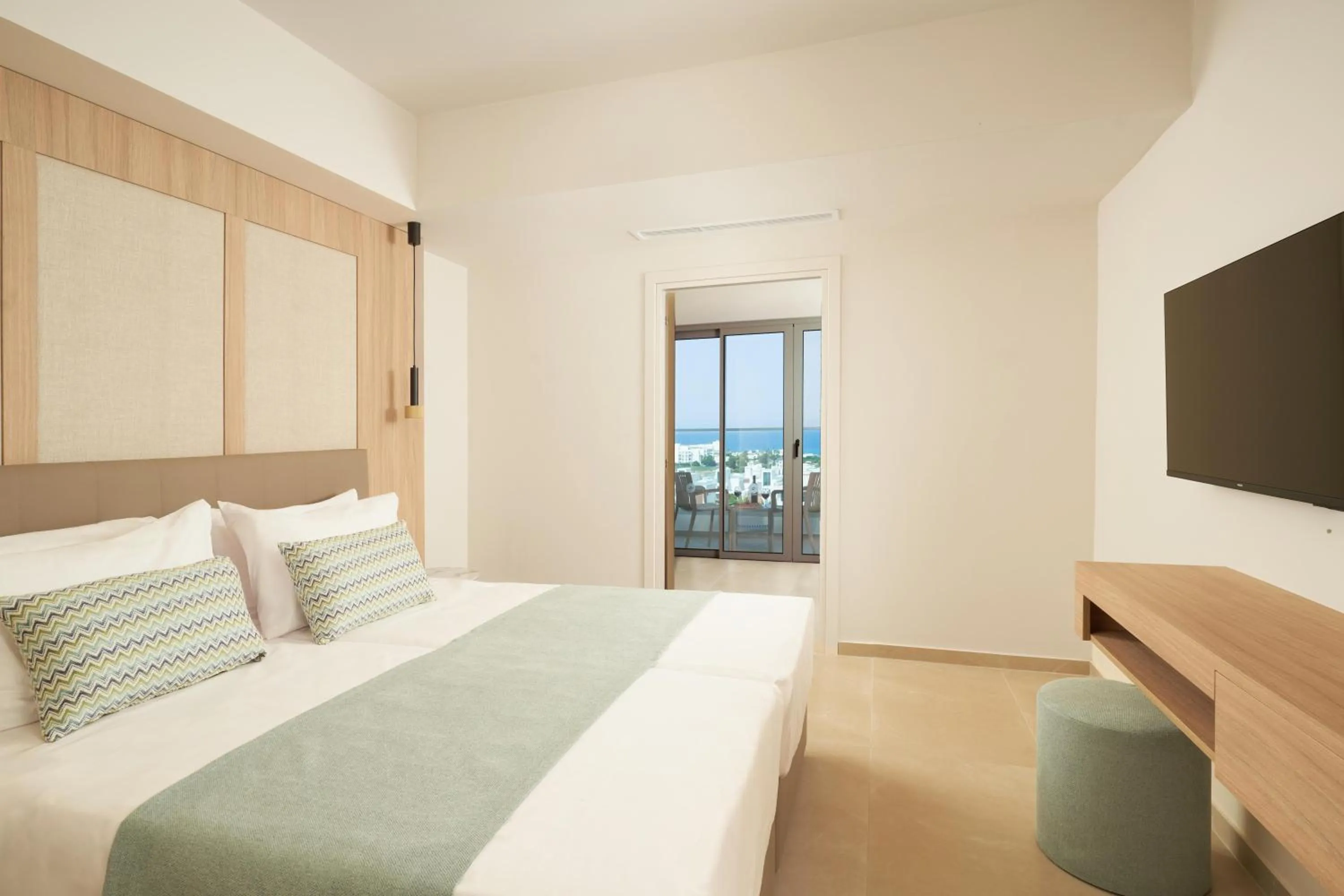 Photo of the whole room, Bed in Maris Grand Waterpark Resort