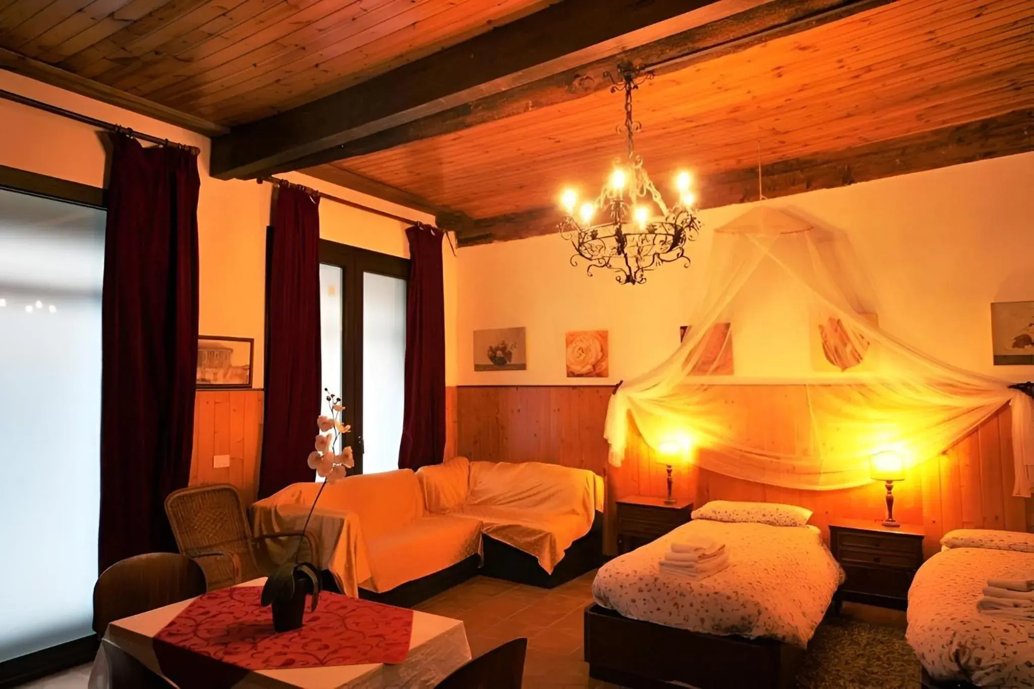 Studio in Antica Corte Milanese Studio in Antica Corte Milanese