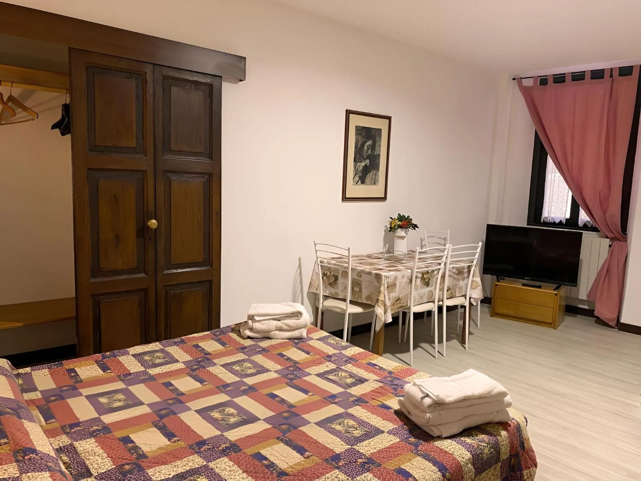 Photo of the whole room, Bed in Antica Corte Milanese