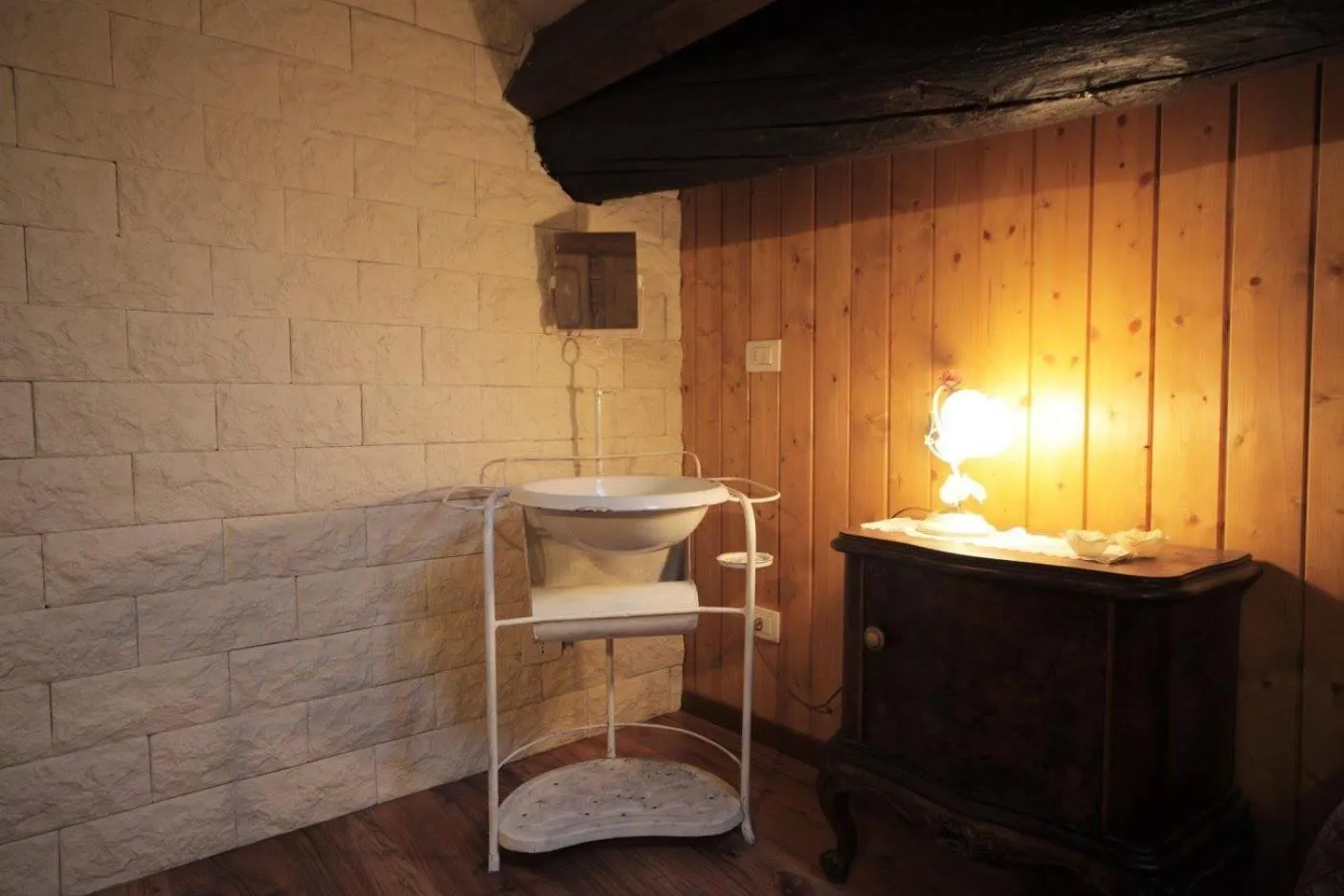 hair dresser in Antica Corte Milanese