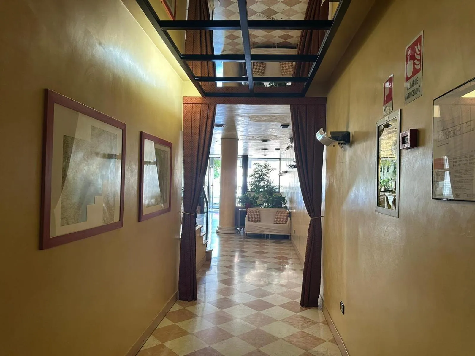 Hotel Raffaello Venice