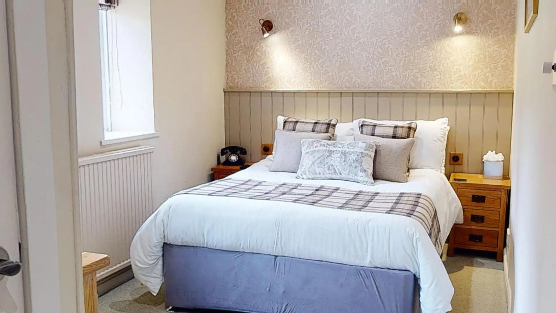 Bed in Stone House Hotel