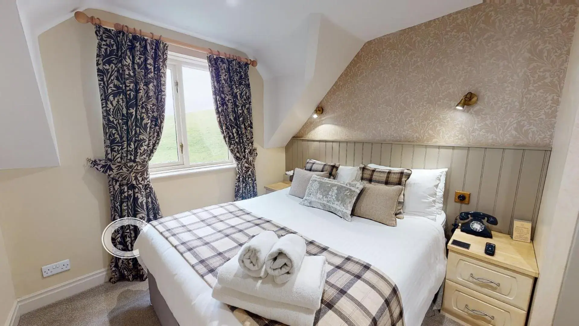 Cozy King in Stone House Hotel Cozy King in Stone House Hotel