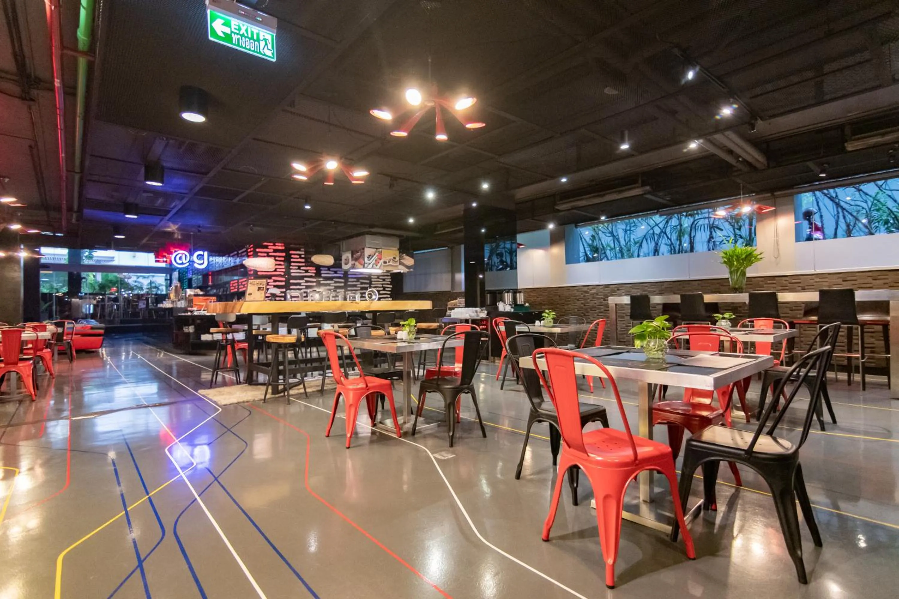 Restaurant/places to eat in Galleria 10 Hotel Bangkok