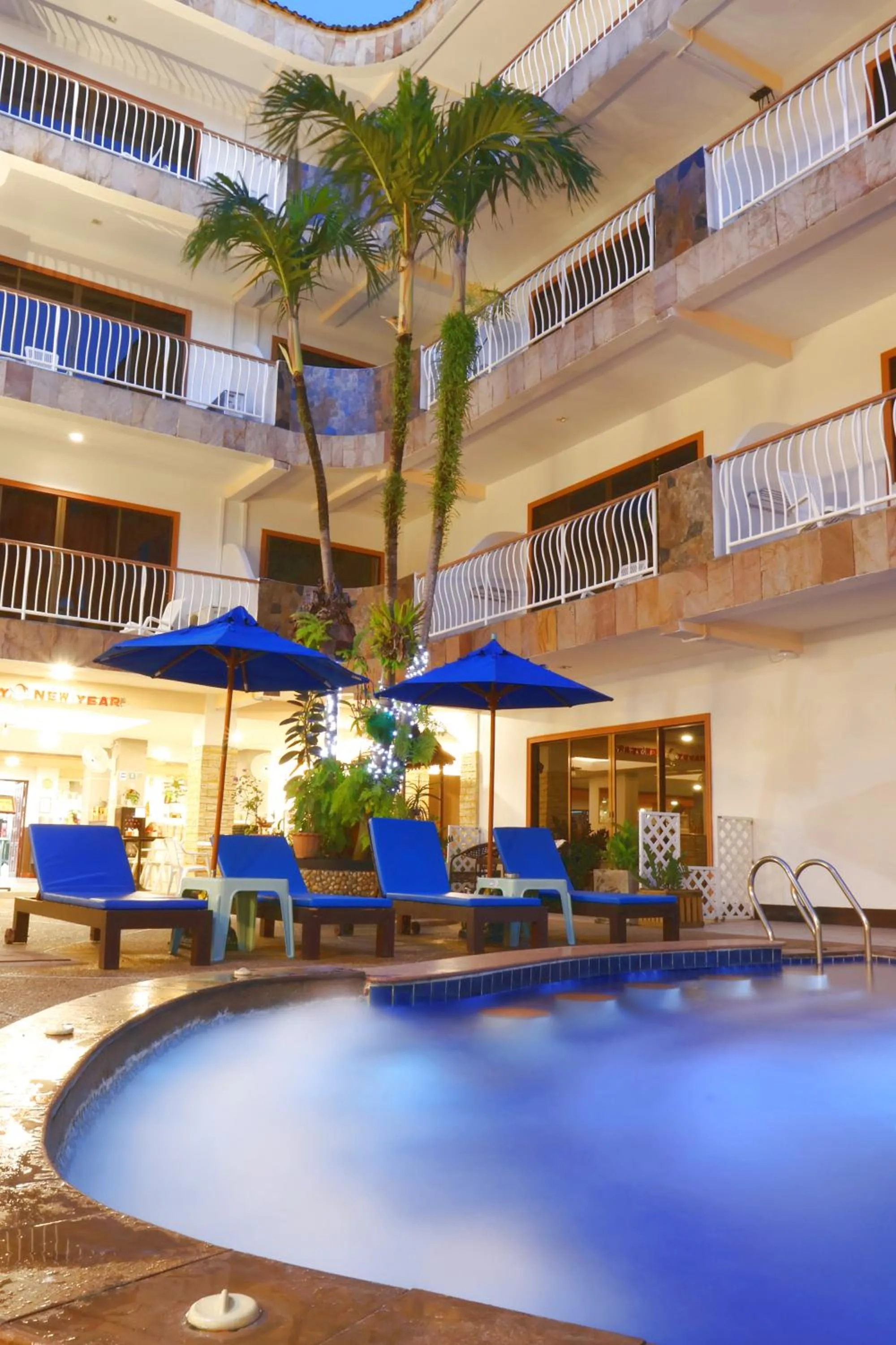 Swimming pool in Baan Boa Resort