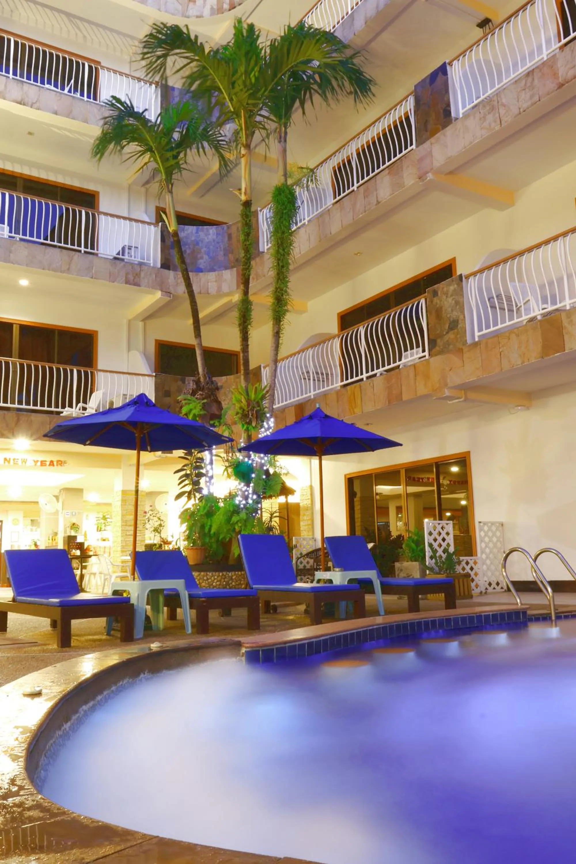 Swimming pool in Baan Boa Resort