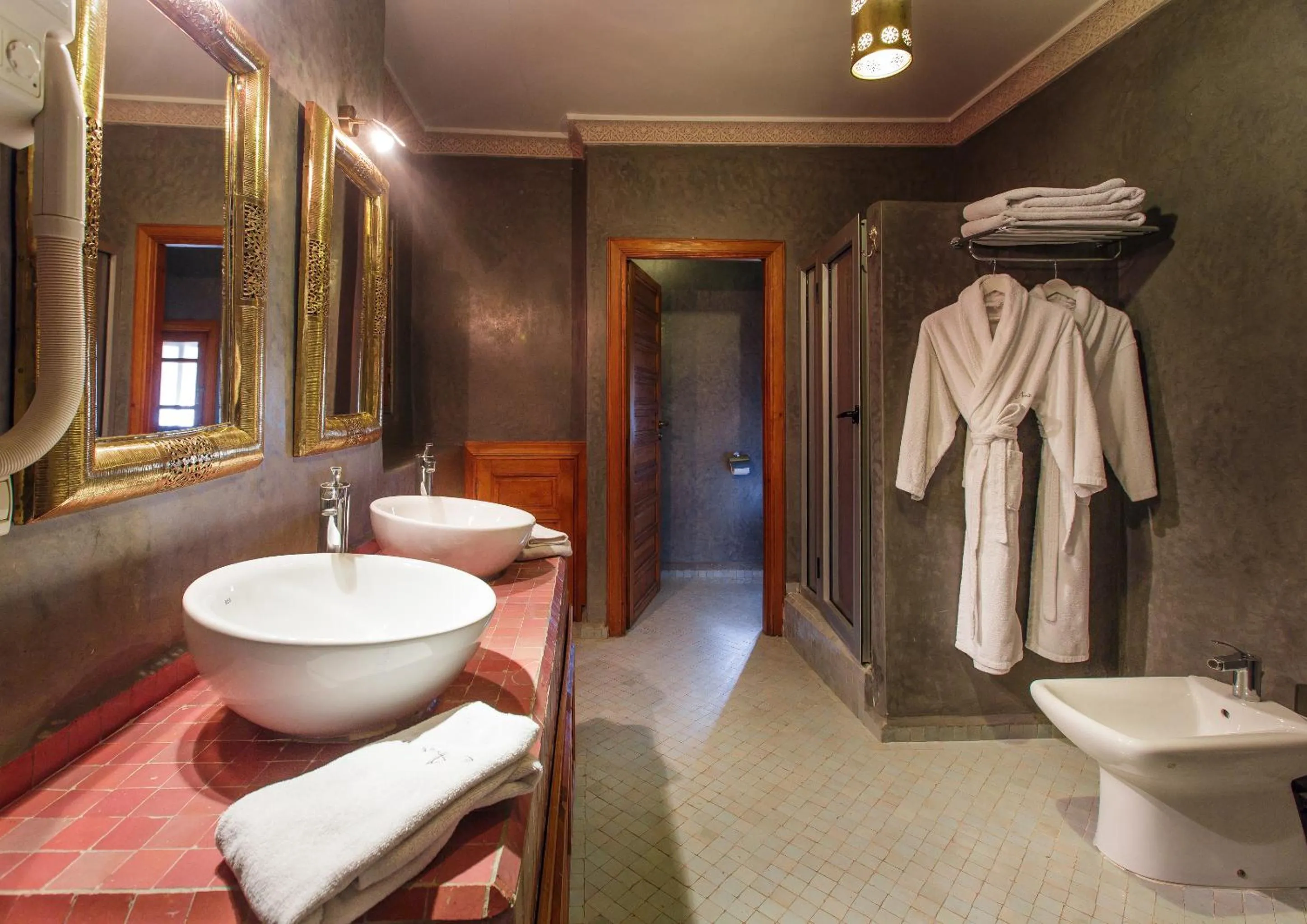 Shower in Riad Andalib