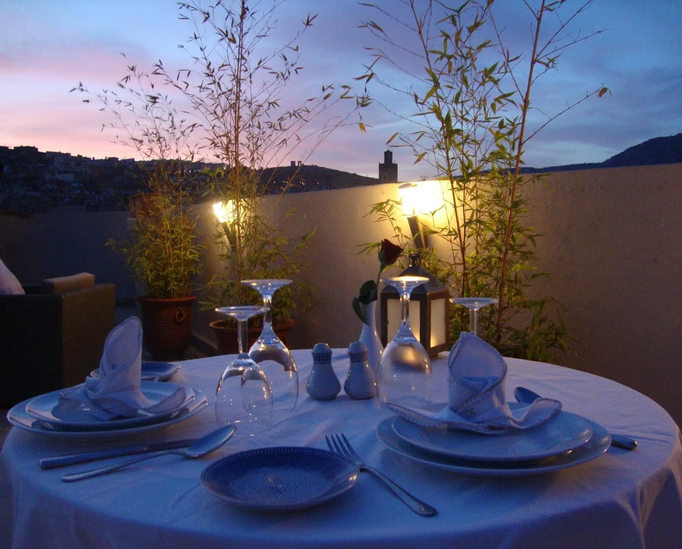 Restaurant/places to eat in Riad Andalib