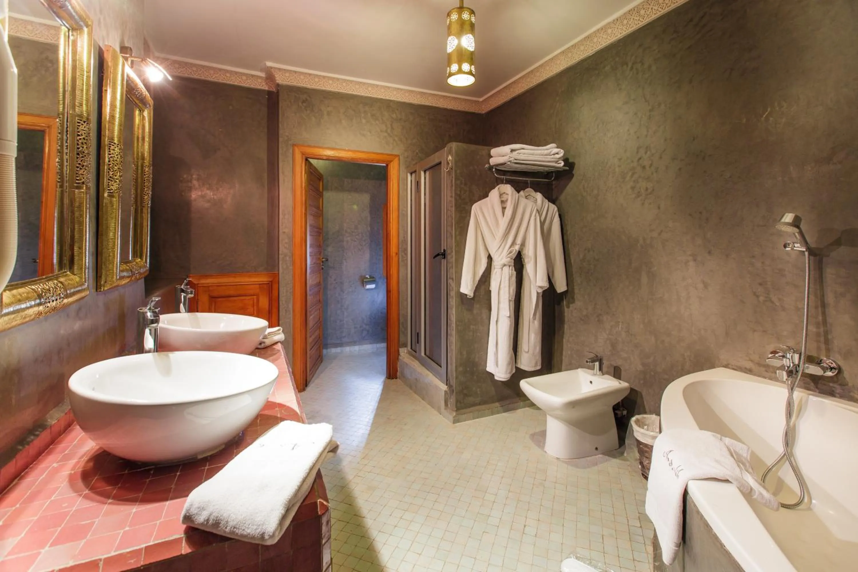 Shower in Riad Andalib