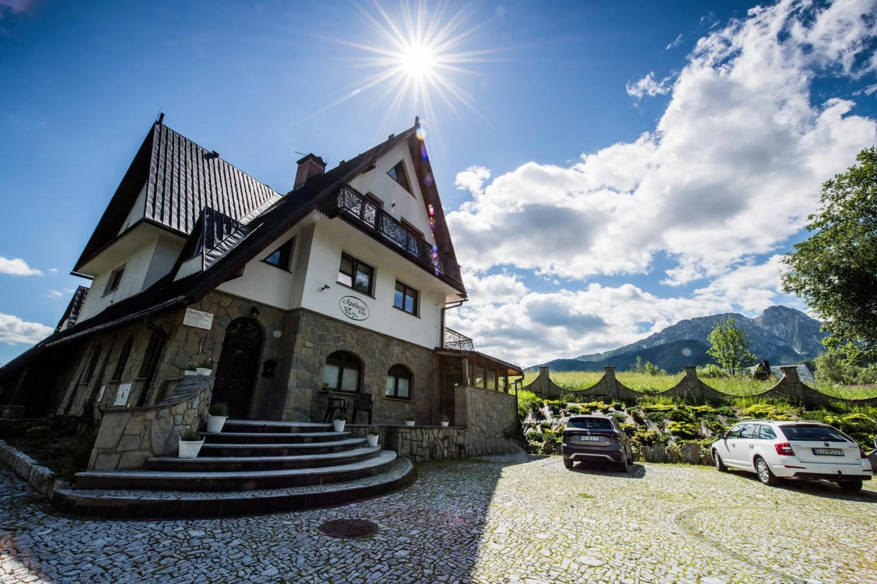 Property building in Apolonia Willa