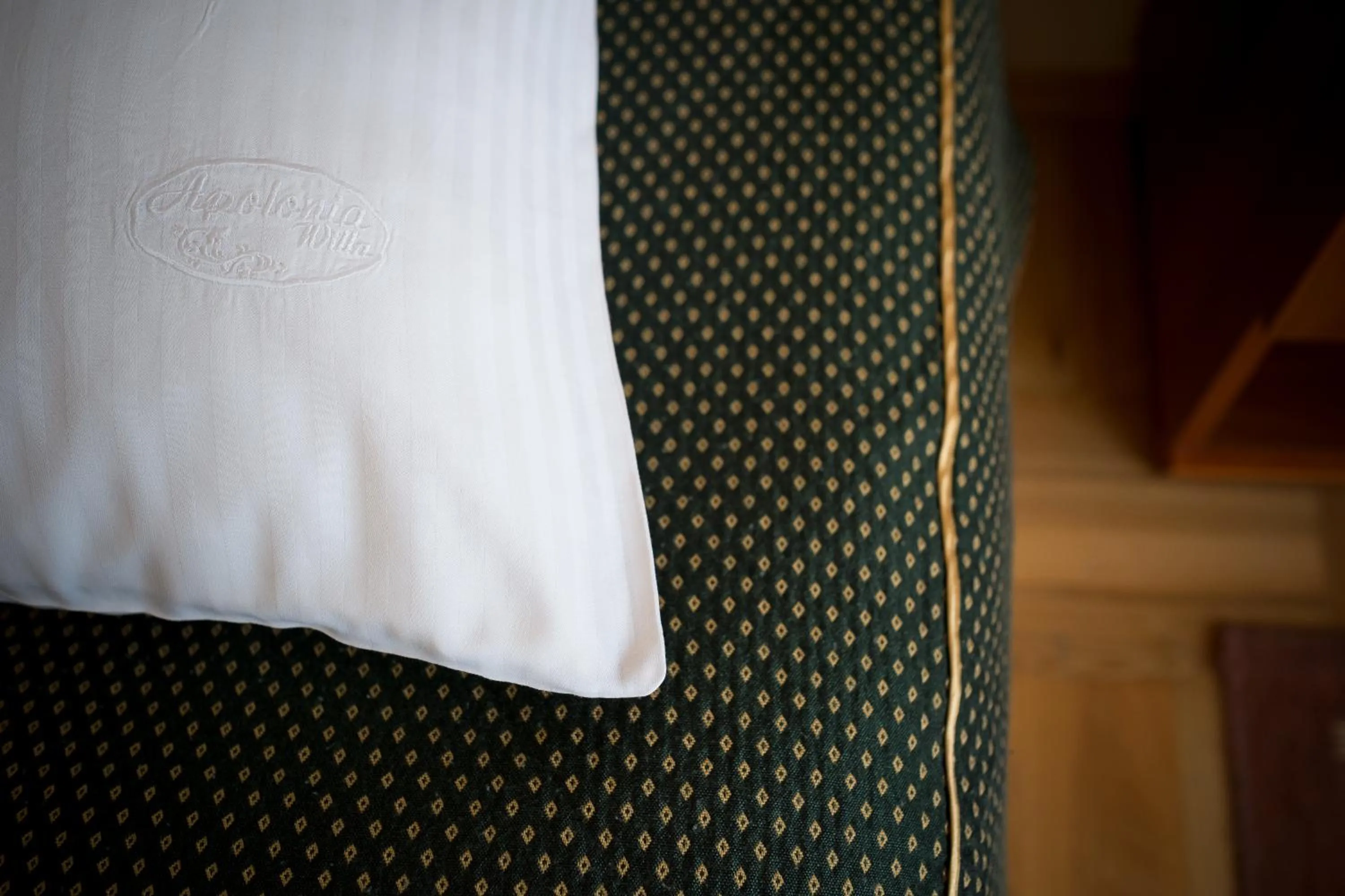 Property logo or sign, Bed in Apolonia Willa