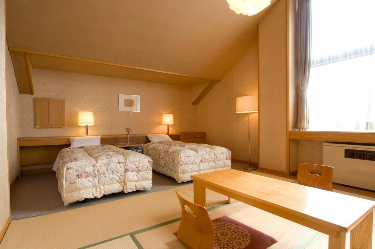 Photo of the whole room, Bed in Kasuga no Mori