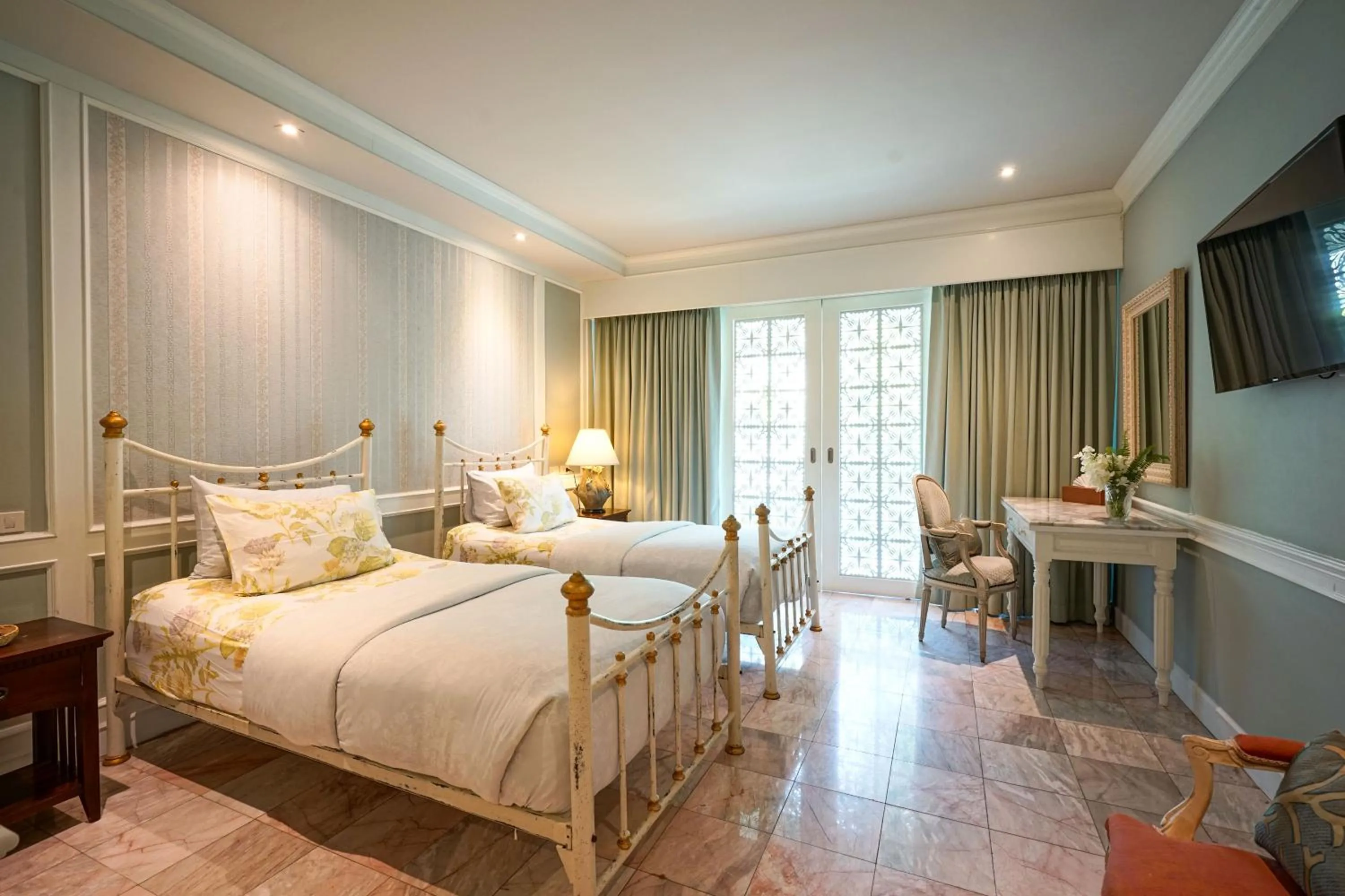 Bedroom, Bed in At Pingnakorn Riverside