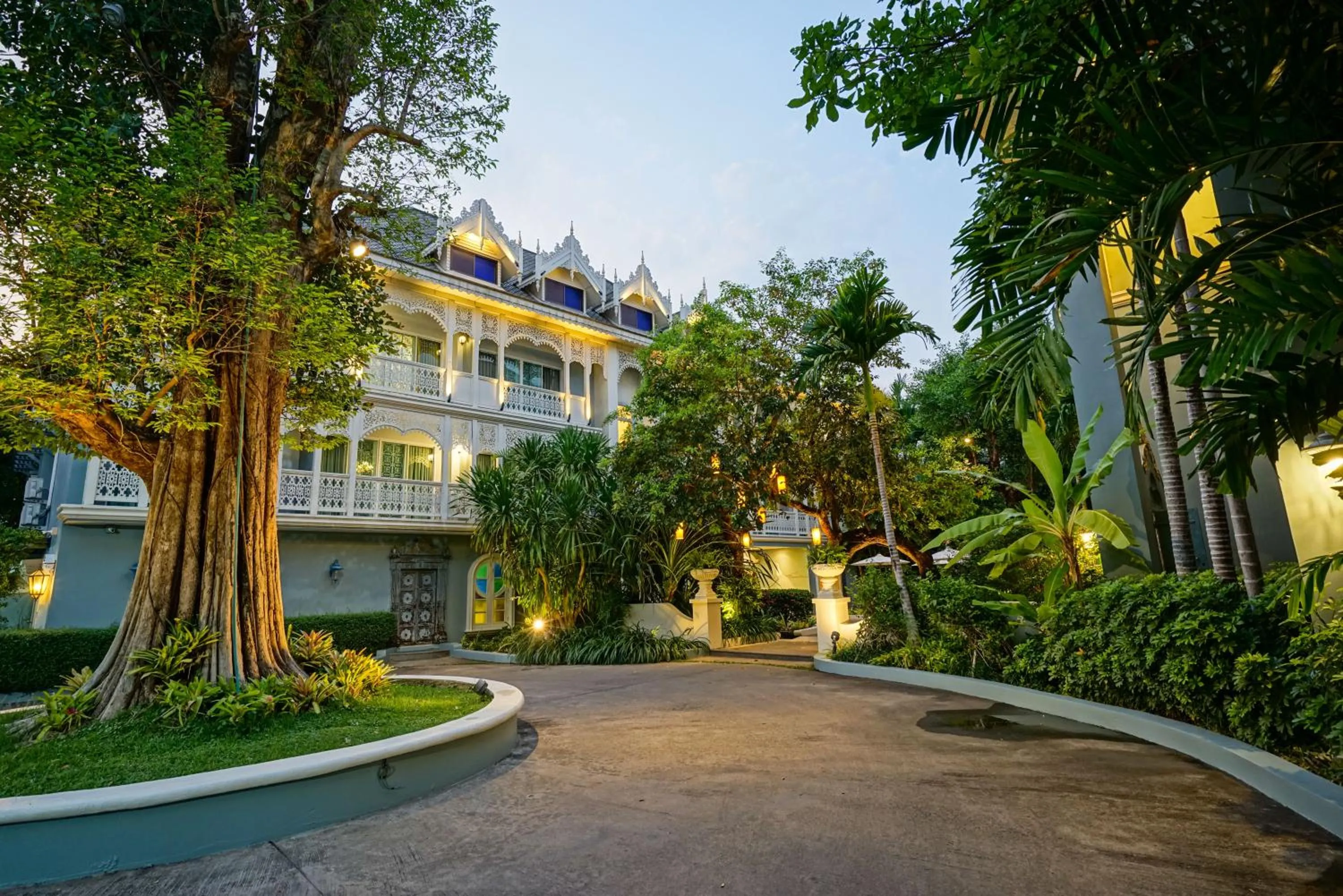 Property building in At Pingnakorn Riverside