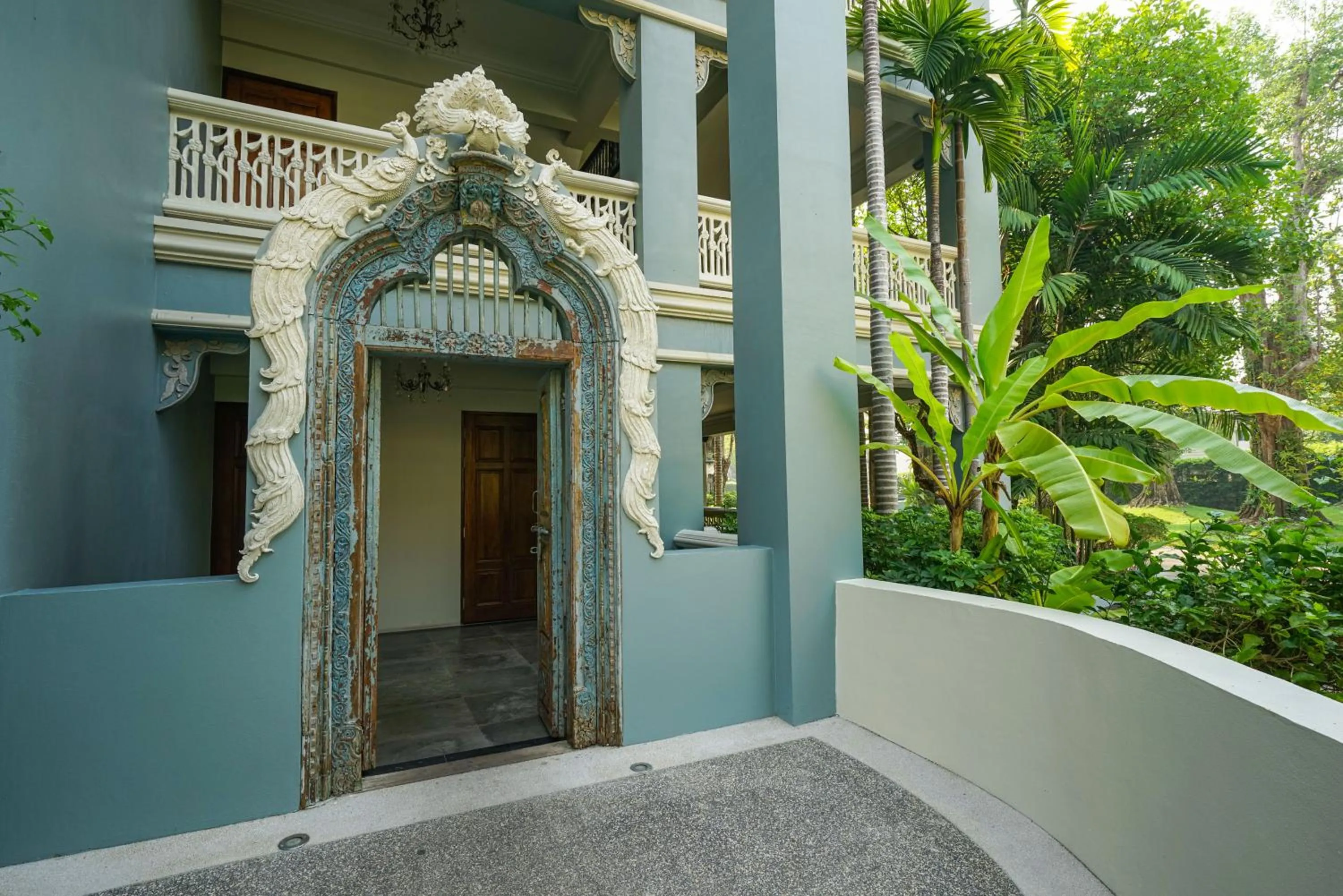 Property building in At Pingnakorn Riverside