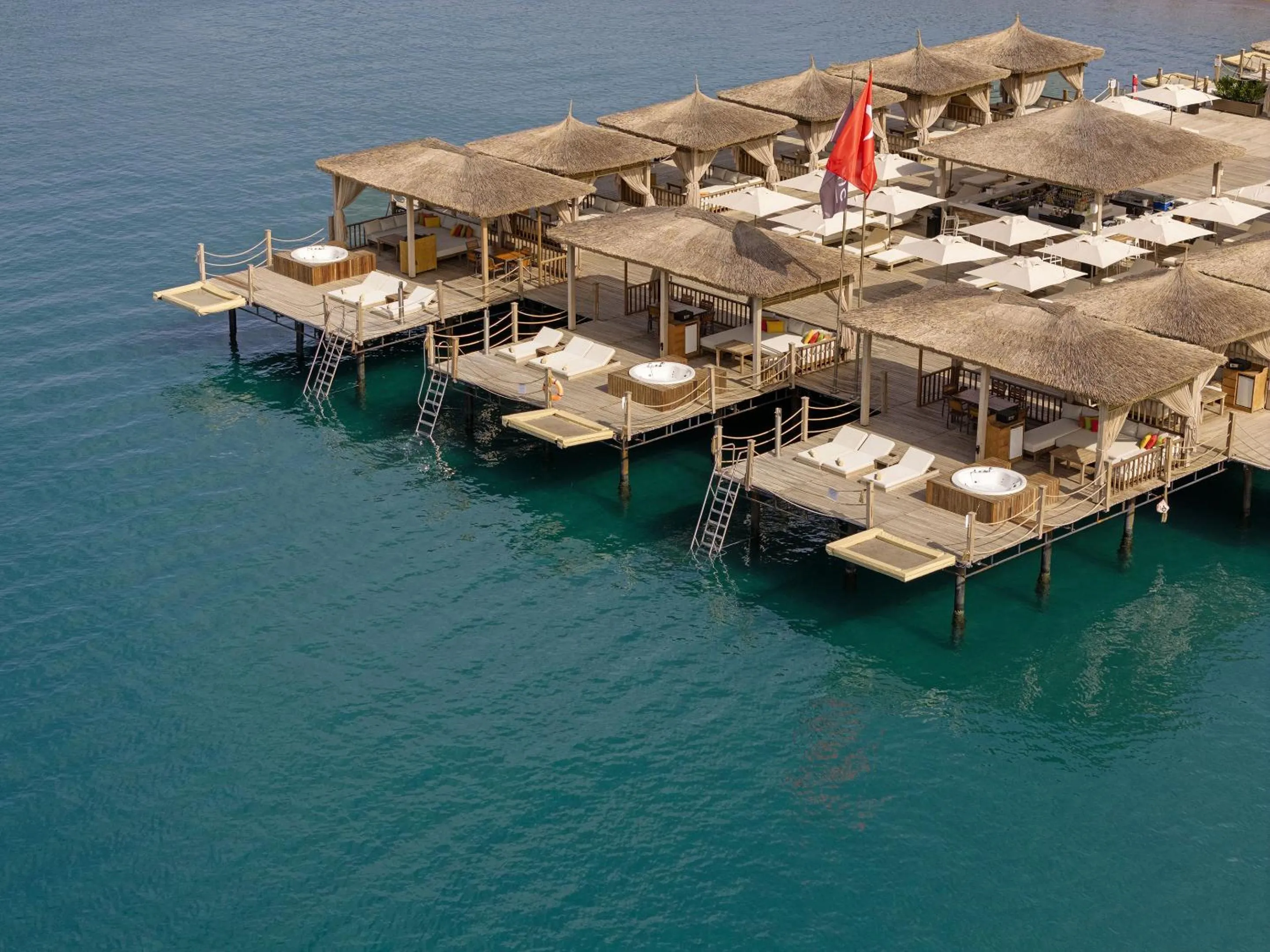 VIP in Titanic Deluxe Lara