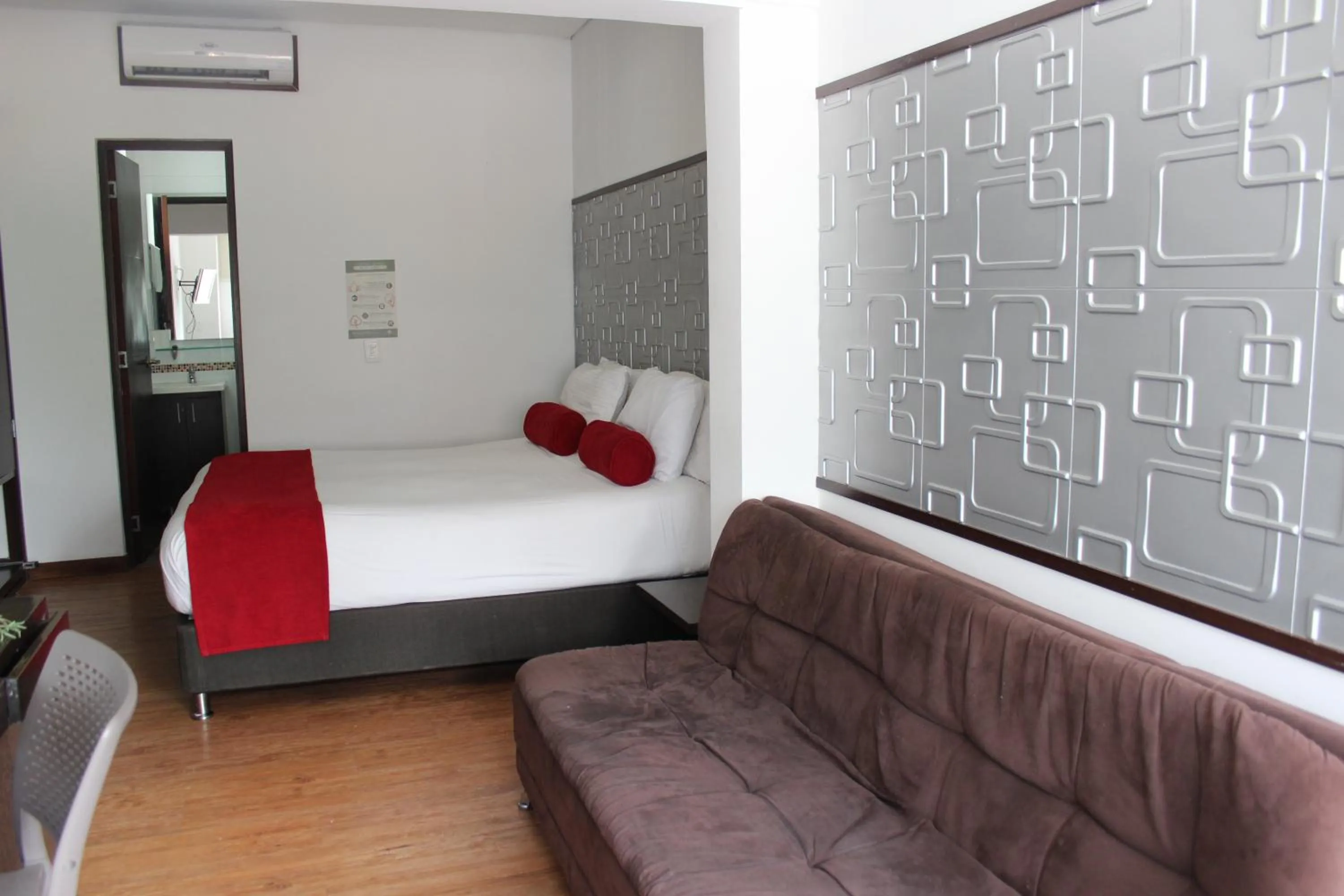 furniture, Bed in Hotel Florencia Plaza