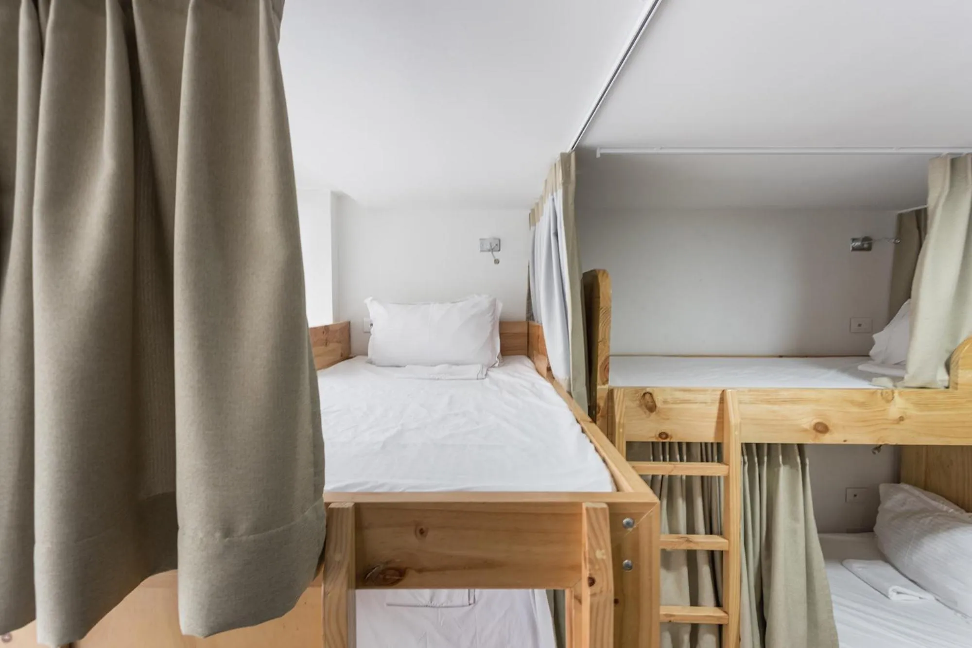 bunk bed, Bed in Hotel Florencia Plaza