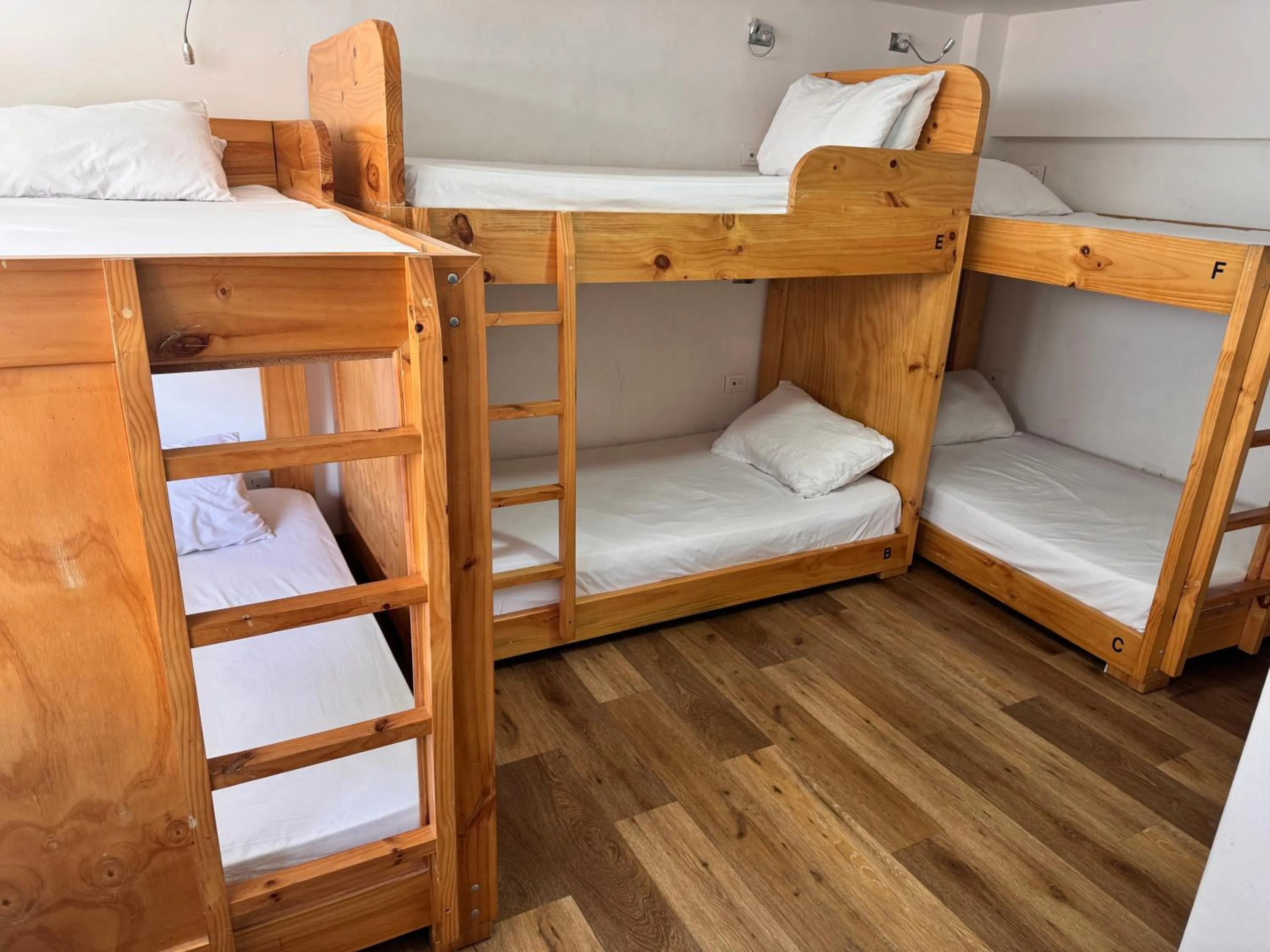 group of guests, Bed in Hotel Florencia Plaza