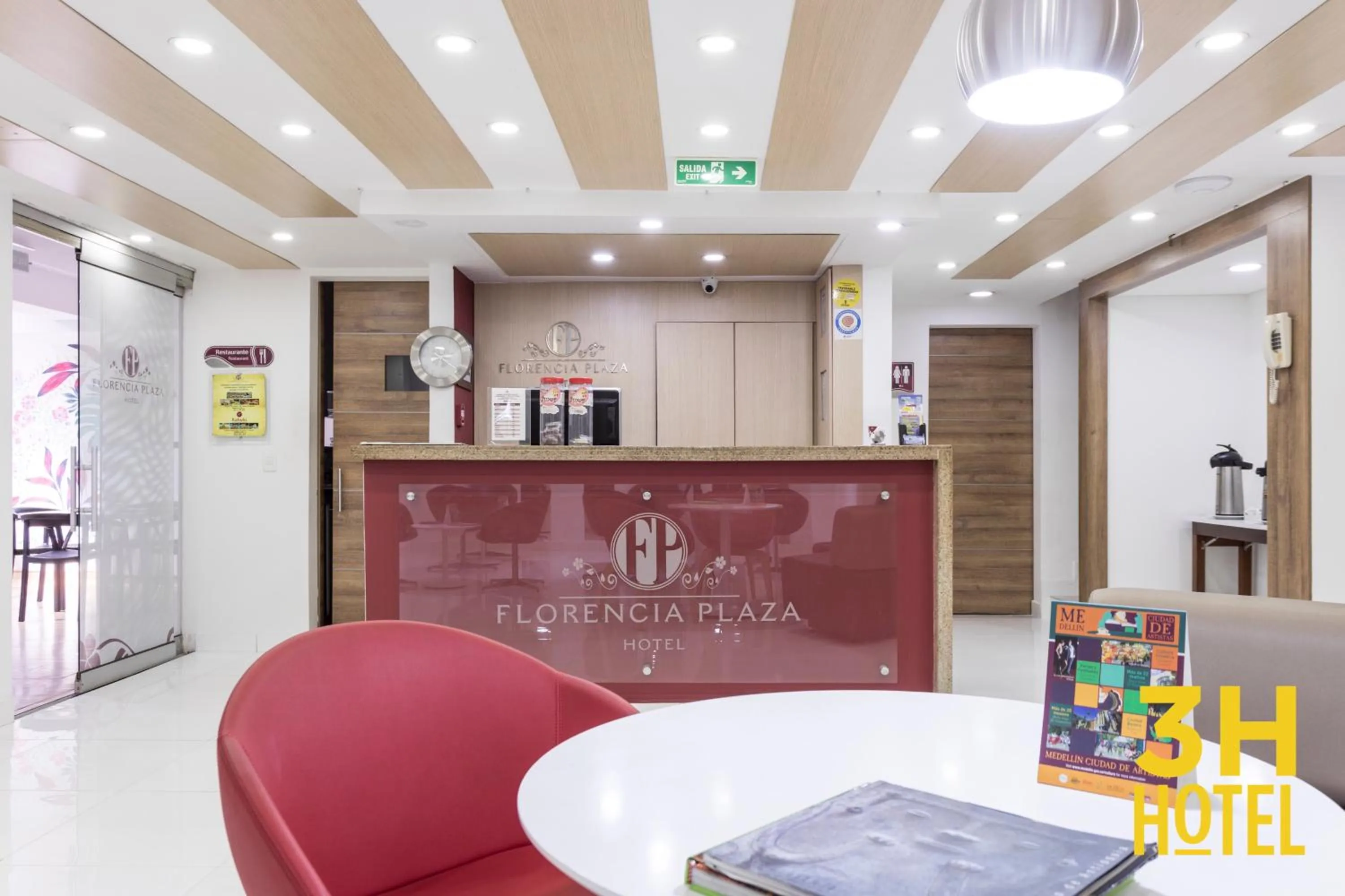 Lobby or reception in Hotel Florencia Plaza