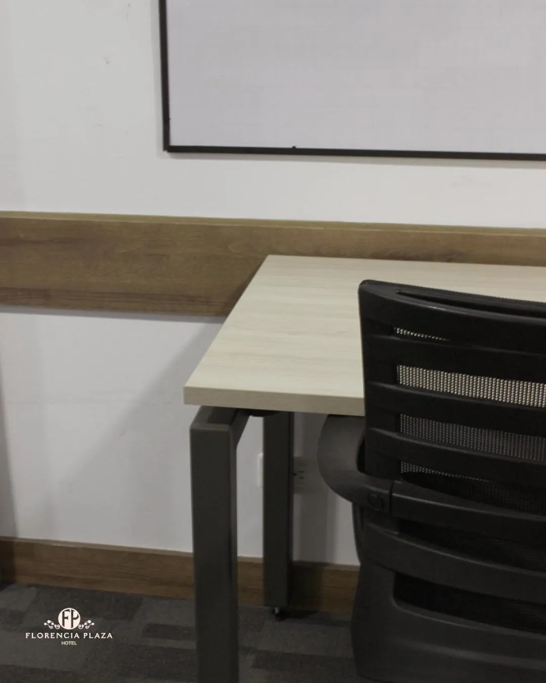 Seating area in Hotel Florencia Plaza