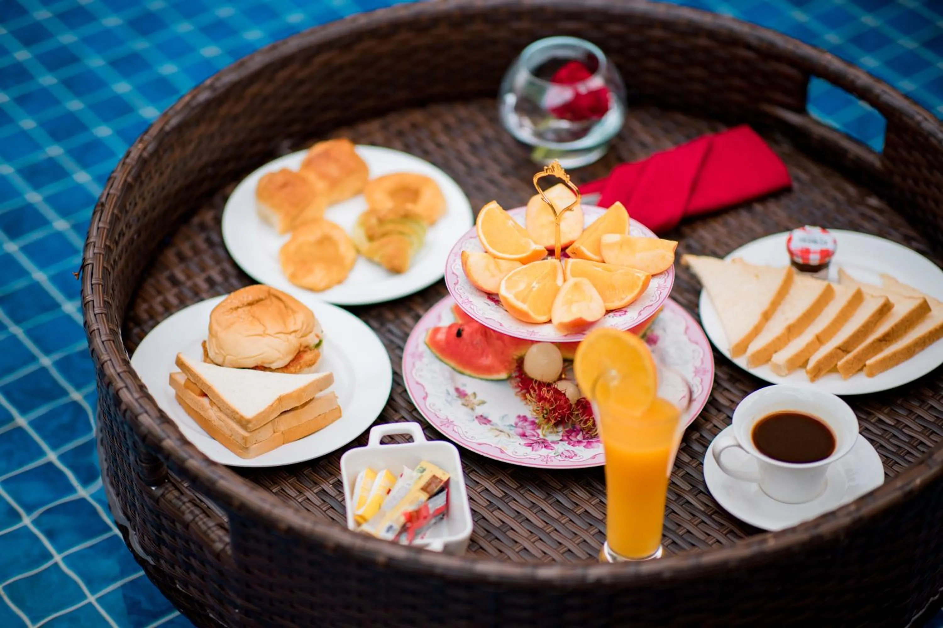 Food and drinks in Ratana Angkor Hotel