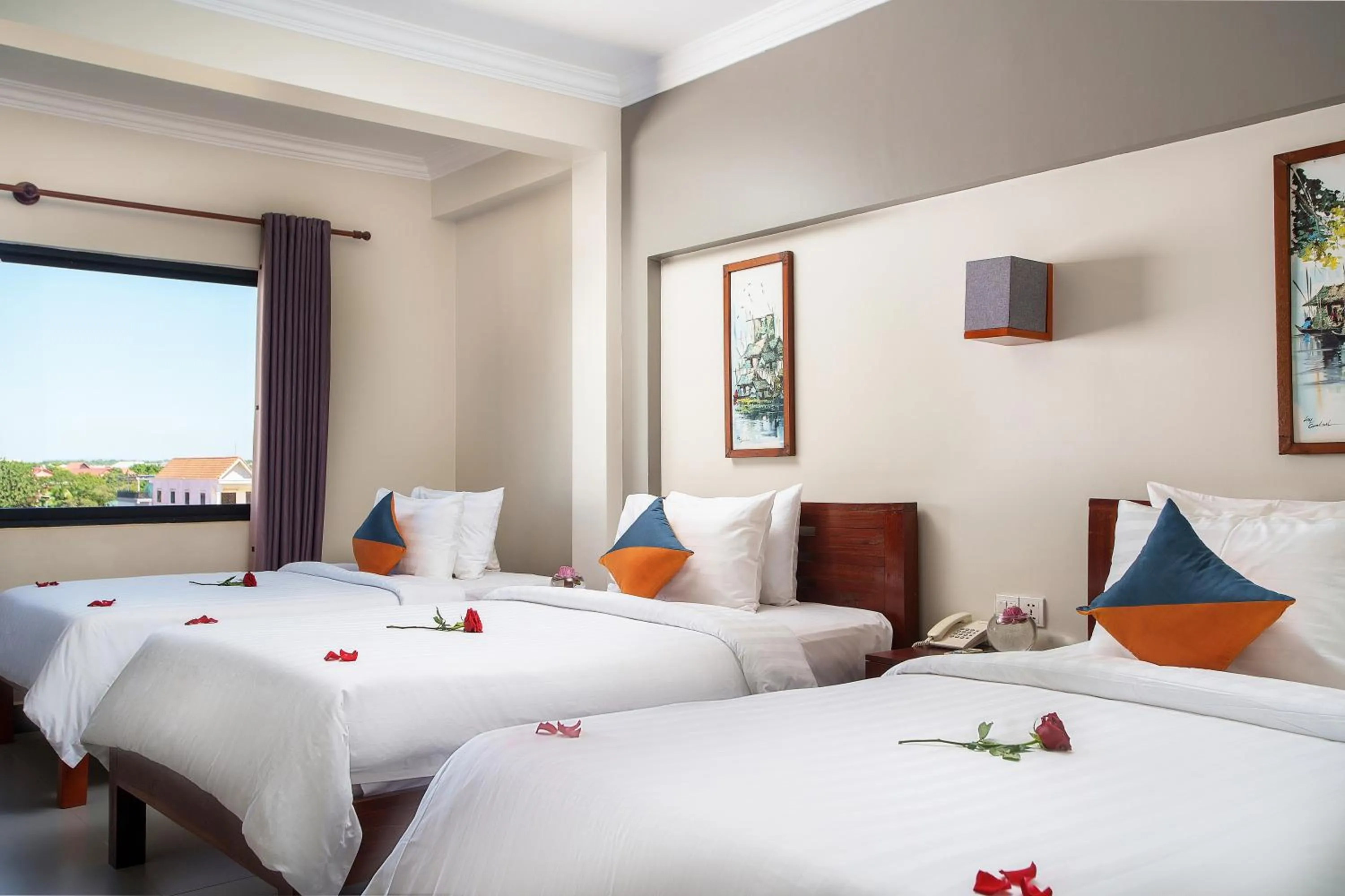 Bed in Ratana Angkor Hotel