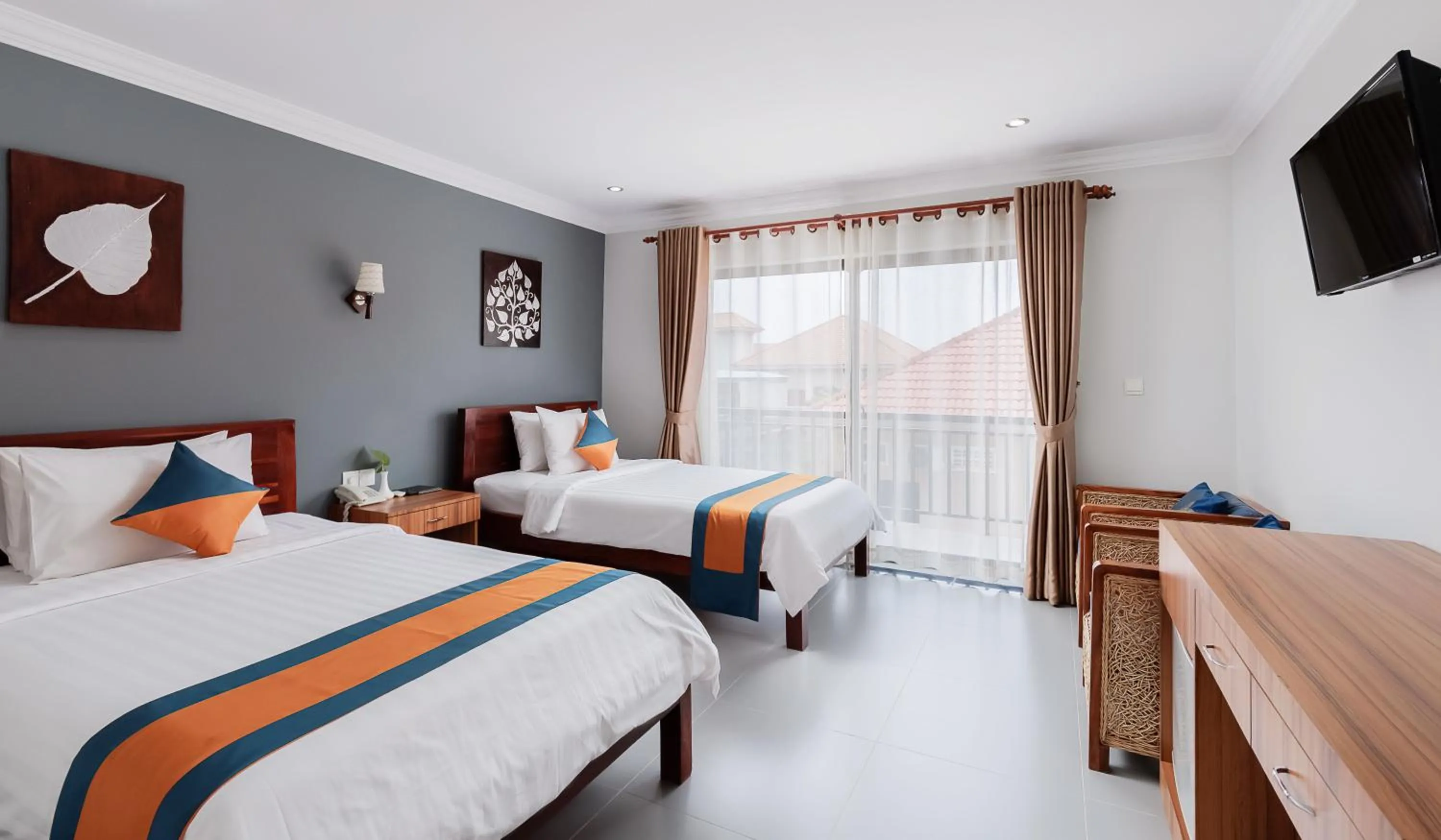 Bed in Ratana Angkor Hotel