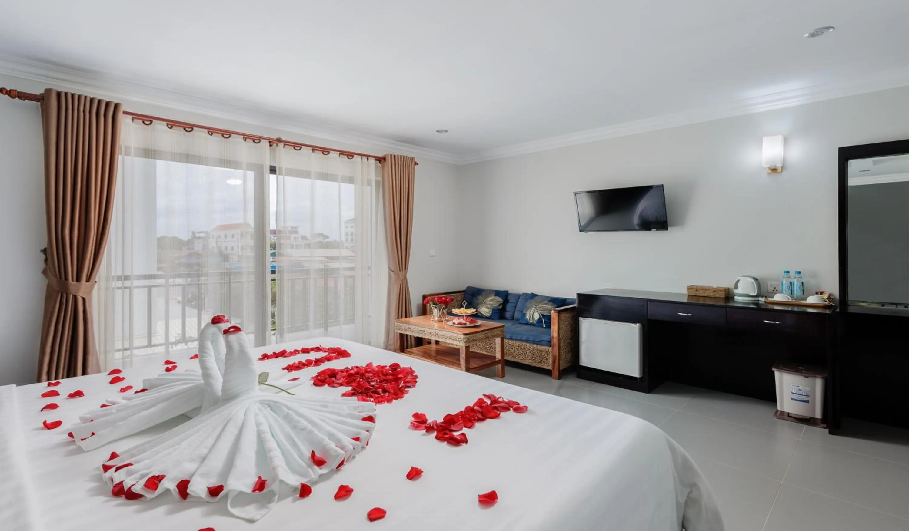 Bed in Ratana Angkor Hotel